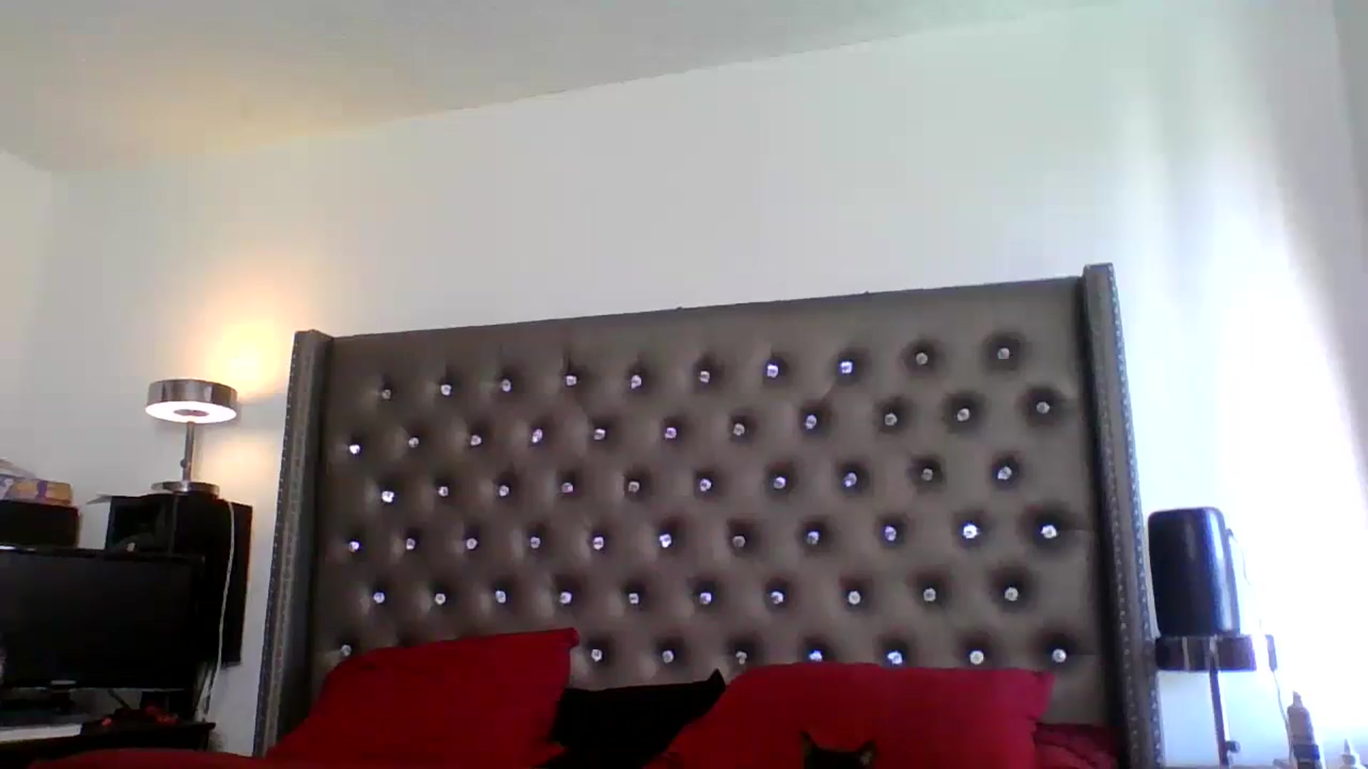 Gallery image thumbnail from Kezzlovesyou's myfreecams stream on, 03/10/2025, 18:14 image 10 of 20