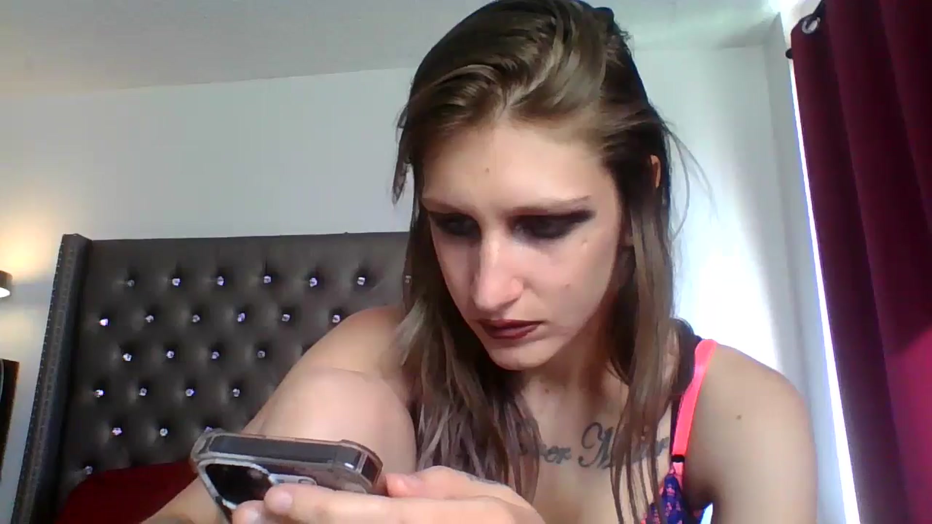 Gallery image thumbnail from Kezzlovesyou's myfreecams stream on, 03/10/2025, 18:14 image 16 of 20