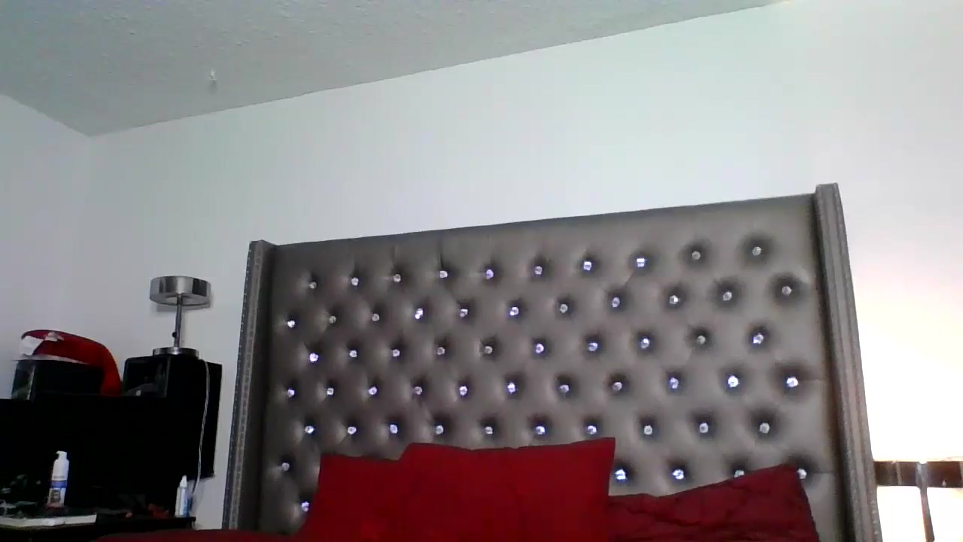 Gallery image thumbnail from Kezzlovesyou's myfreecams stream on, 03/17/2025, 06:22 image 2 of 20