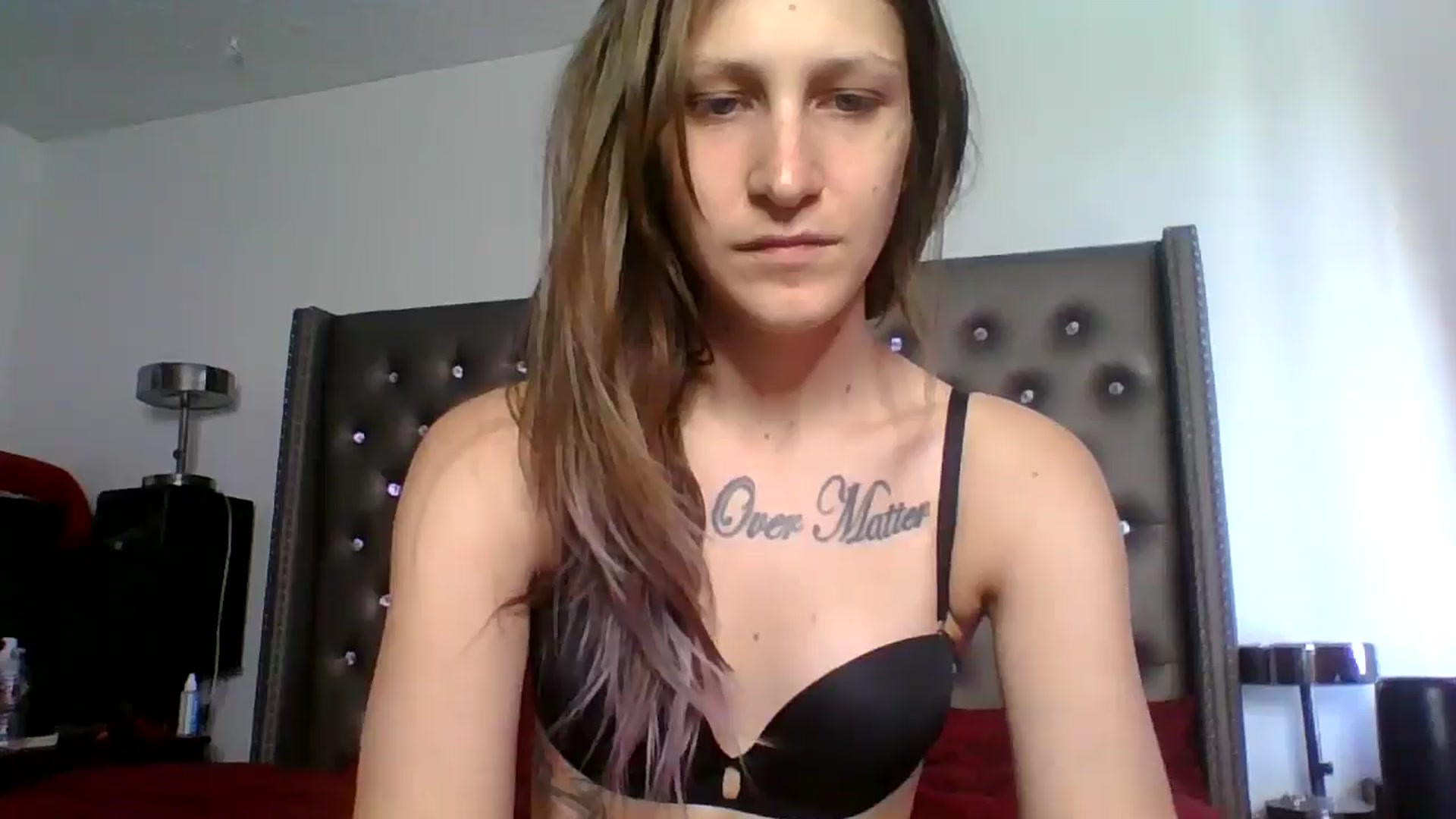 Gallery image thumbnail from Kezzlovesyou's myfreecams stream on, 03/18/2025, 17:55 image 16 of 20