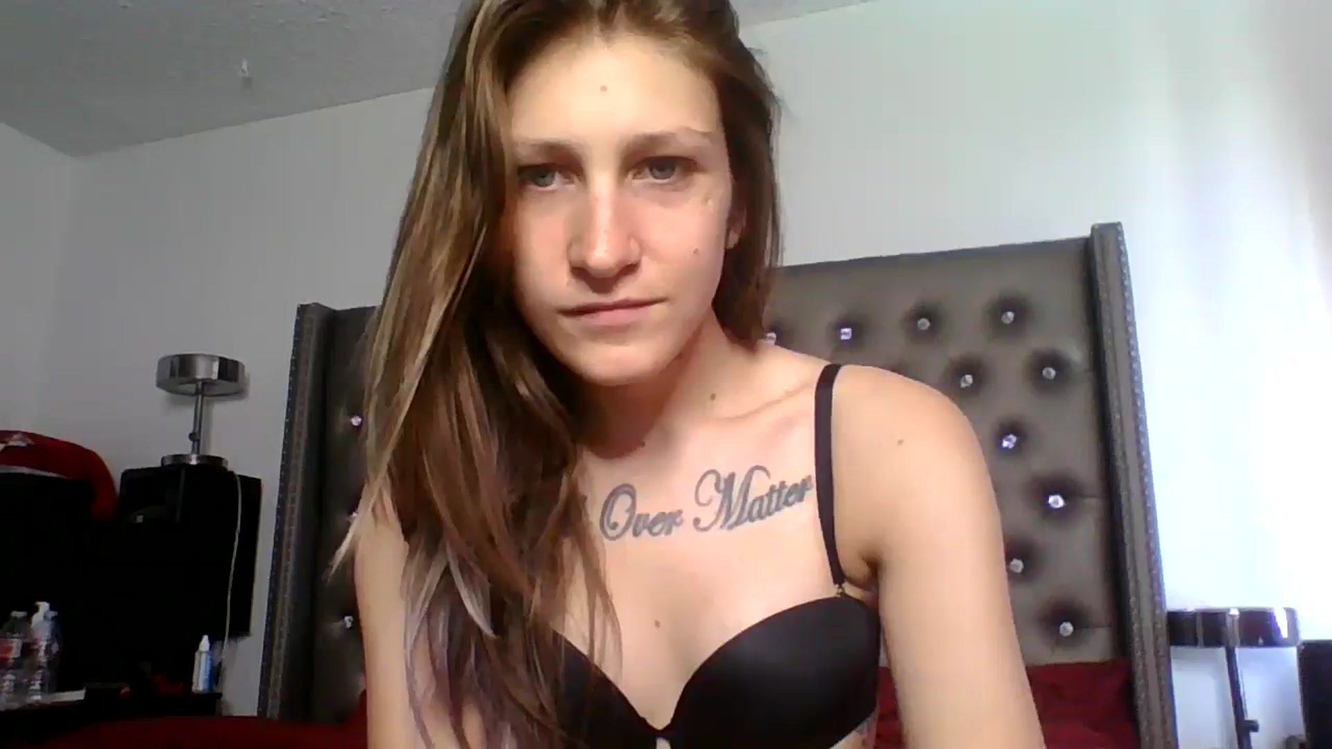 Gallery image thumbnail from Kezzlovesyou's myfreecams stream on, 03/18/2025, 17:55 image 19 of 20