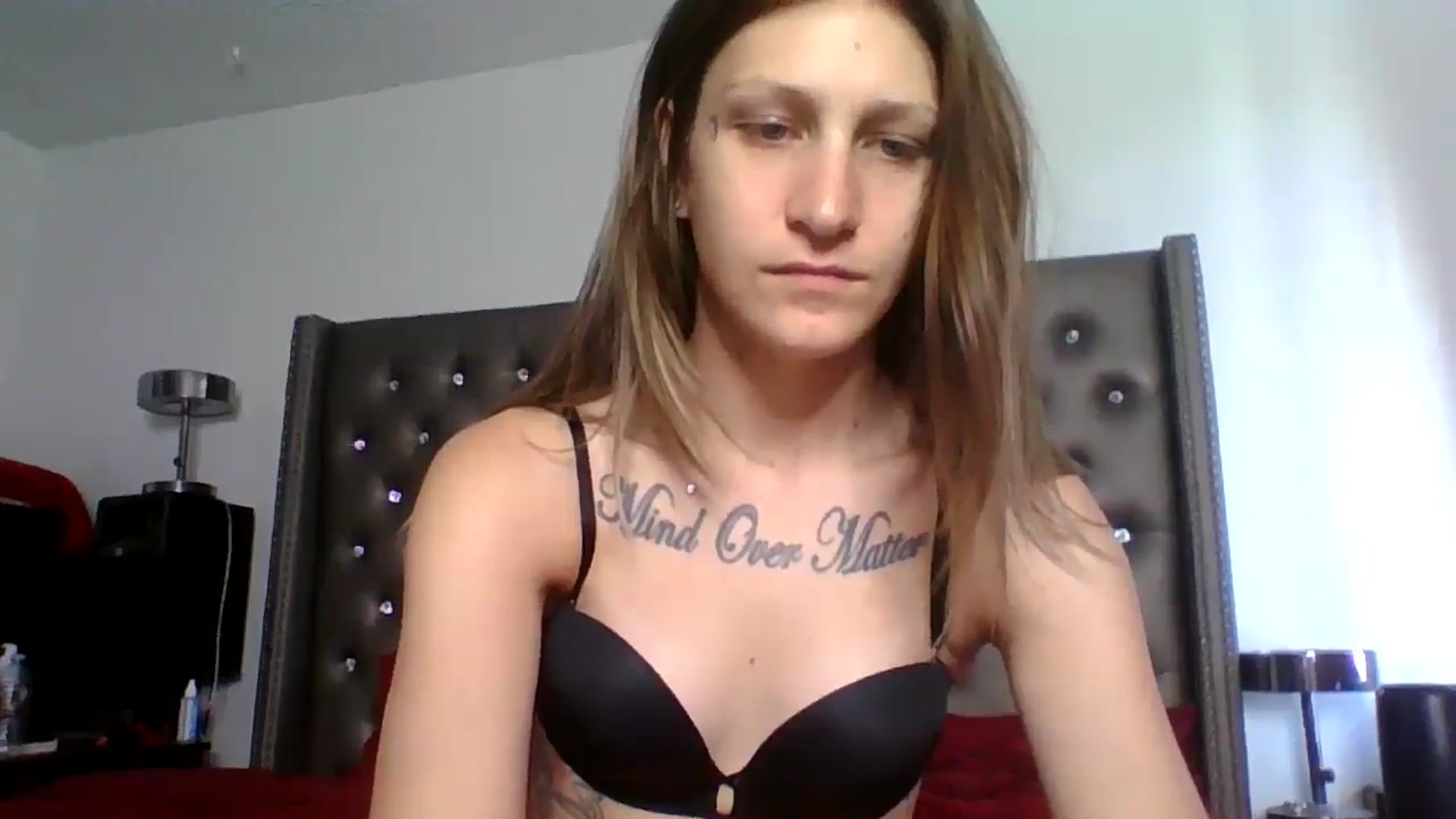 Gallery image thumbnail from Kezzlovesyou's myfreecams stream on, 03/18/2025, 17:55 image 17 of 20