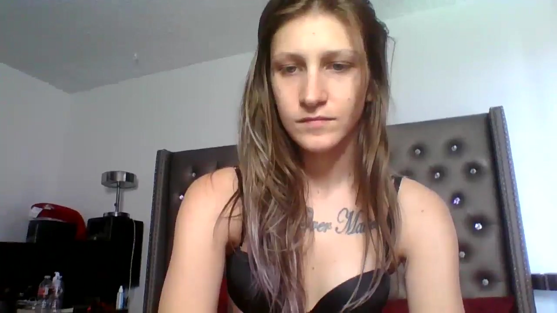 Gallery image thumbnail from Kezzlovesyou's myfreecams stream on, 03/18/2025, 18:59 image 18 of 20