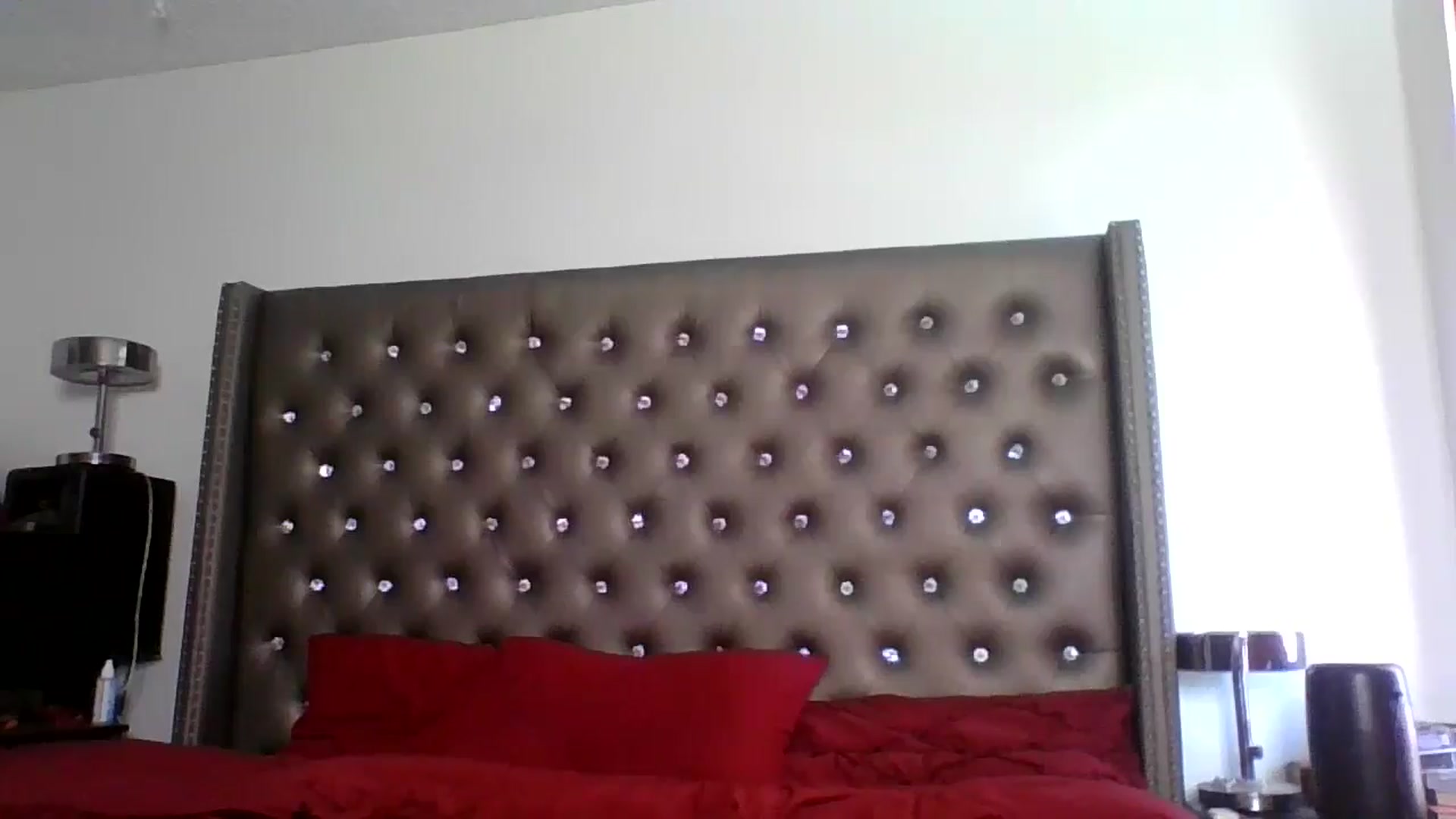 Gallery image thumbnail from Kezzlovesyou's myfreecams stream on, 03/18/2025, 20:35 image 8 of 20