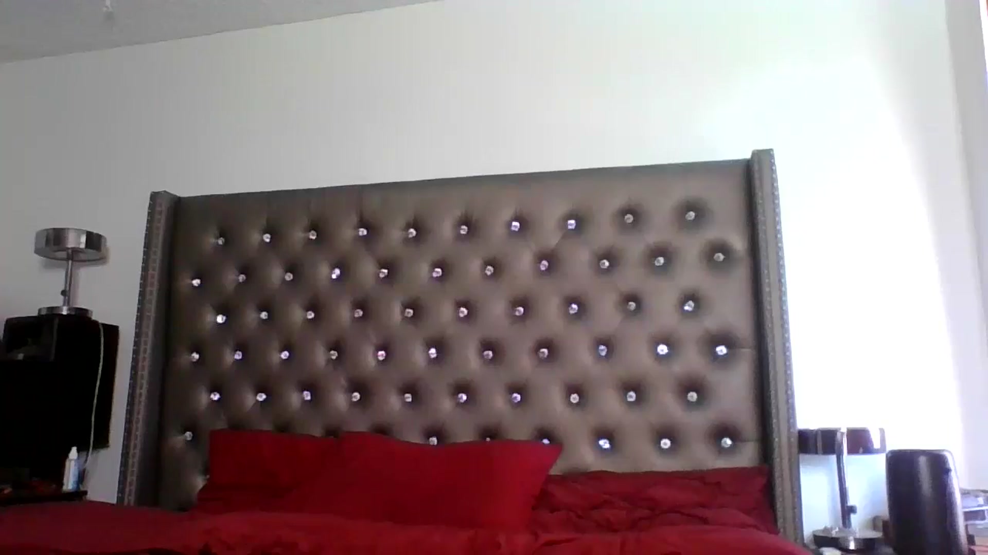 Gallery image thumbnail from Kezzlovesyou's myfreecams stream on, 03/18/2025, 20:35 image 9 of 20