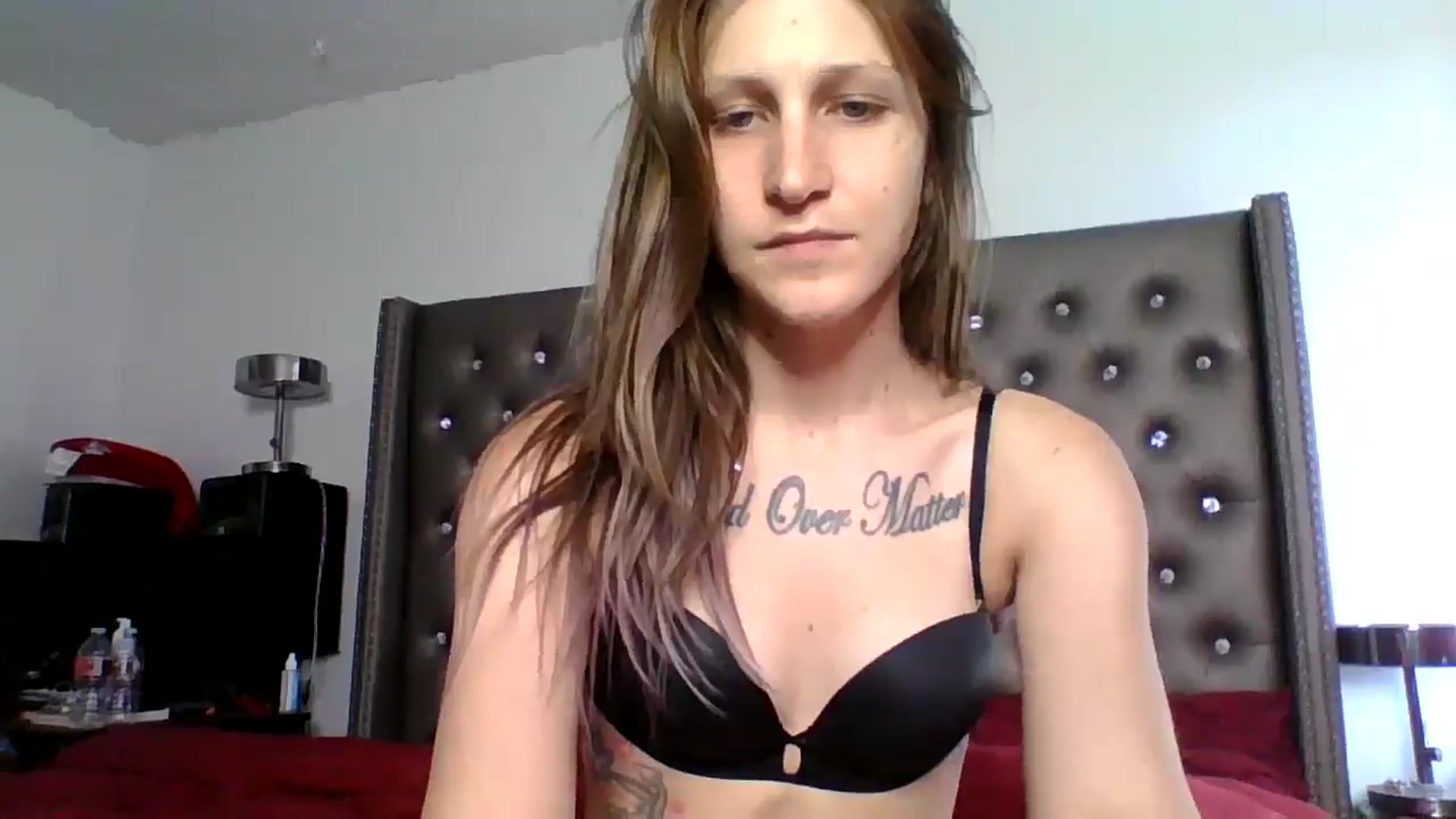 Gallery image thumbnail from Kezzlovesyou's myfreecams stream on, 03/18/2025, 23:19 image 7 of 20