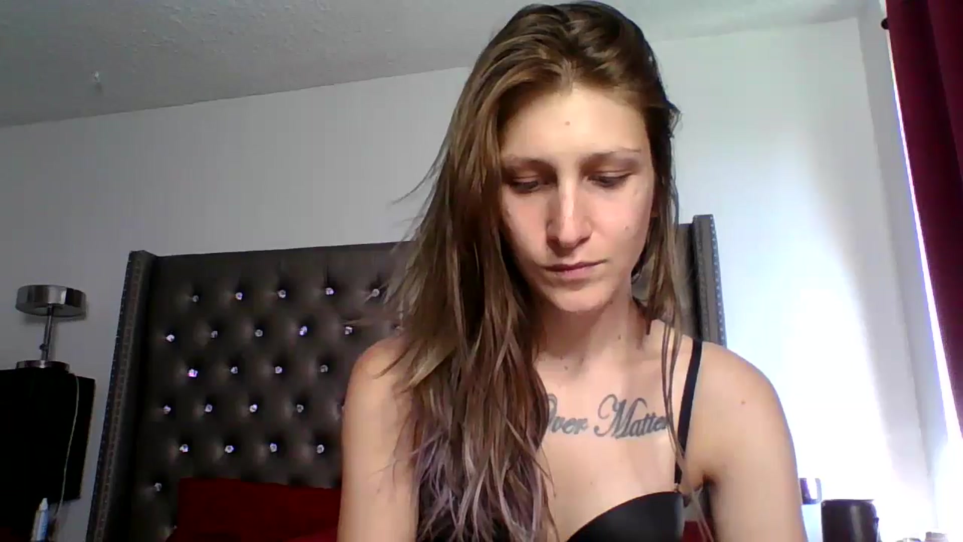 Gallery image thumbnail from Kezzlovesyou's myfreecams stream on, 03/18/2025, 23:19 image 16 of 20