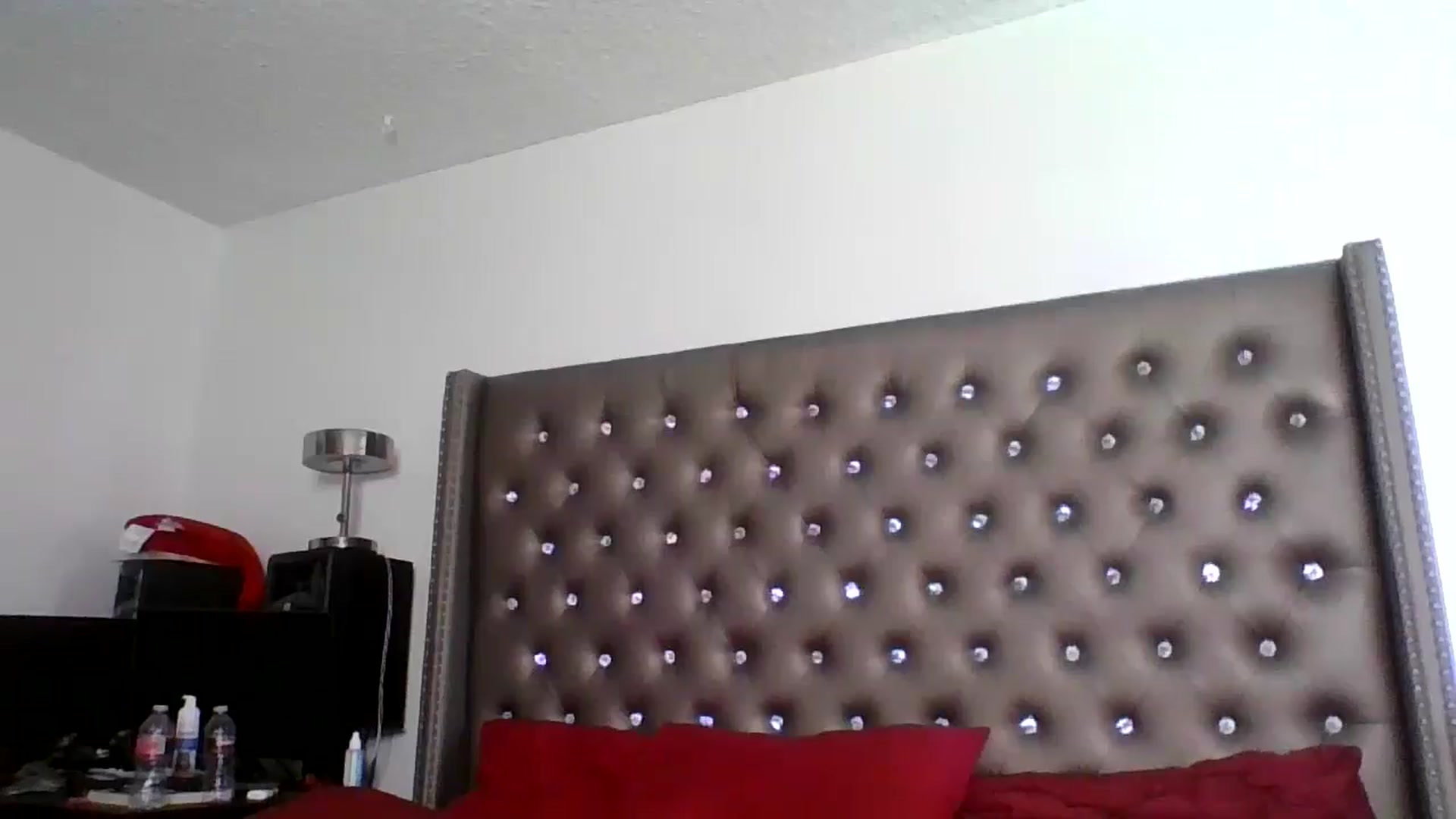 Gallery image thumbnail from Kezzlovesyou's myfreecams stream on, 03/19/2025, 17:36 image 20 of 20