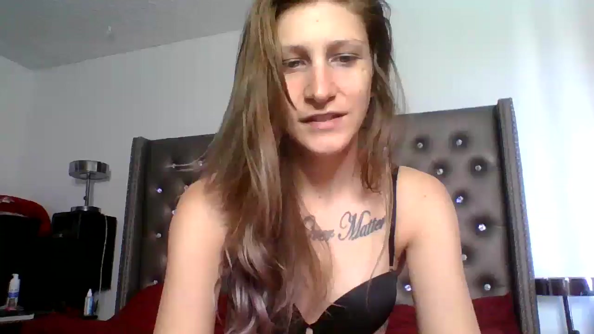 Gallery image thumbnail from Kezzlovesyou's myfreecams stream on, 03/20/2025, 17:21 image 9 of 20