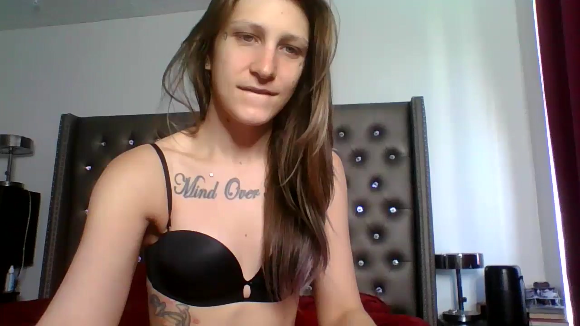 Gallery image thumbnail from Kezzlovesyou's myfreecams stream on, 03/21/2025, 17:34 image 9 of 20
