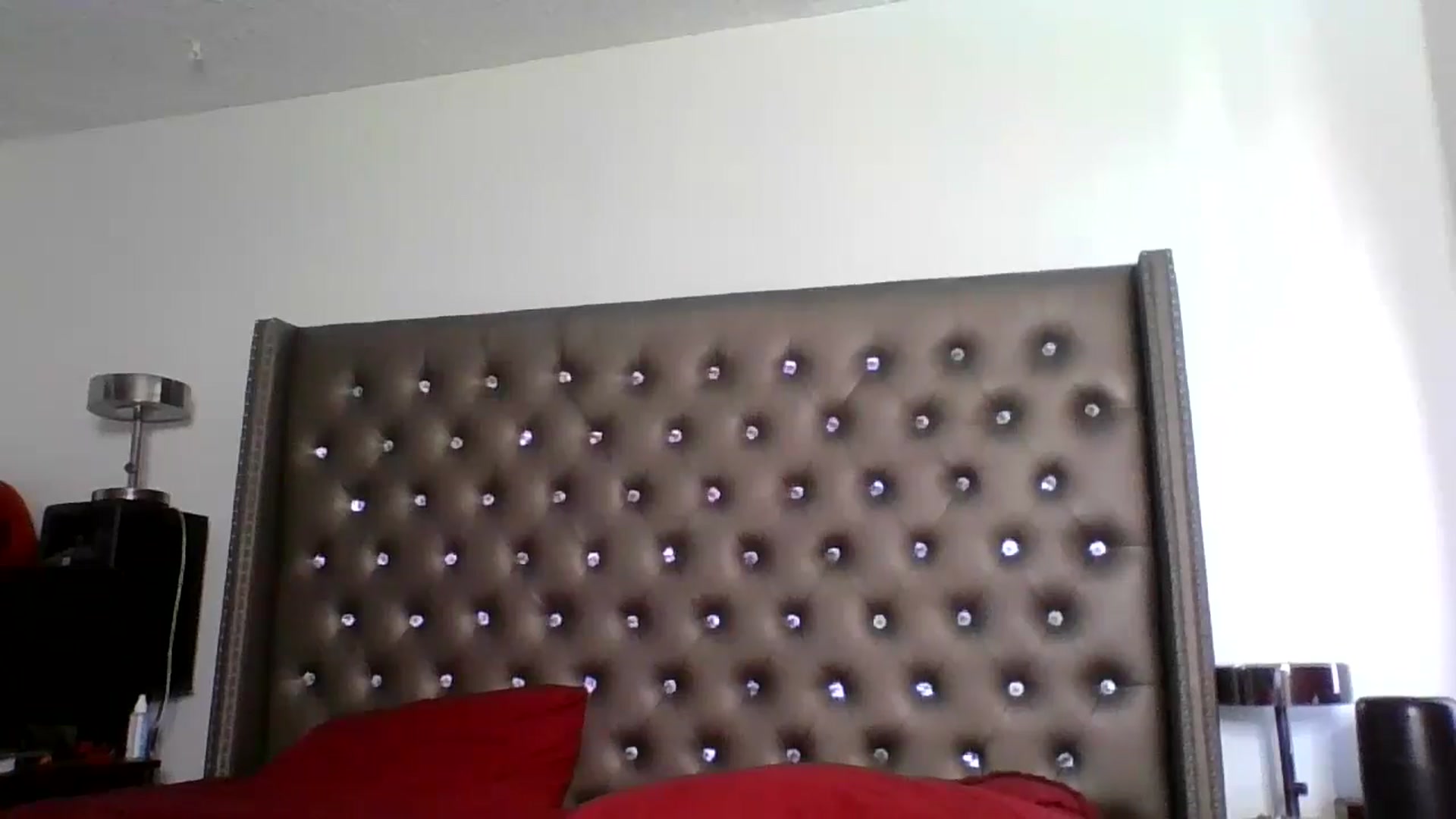 Gallery image thumbnail from Kezzlovesyou's myfreecams stream on, 03/21/2025, 17:34 image 20 of 20