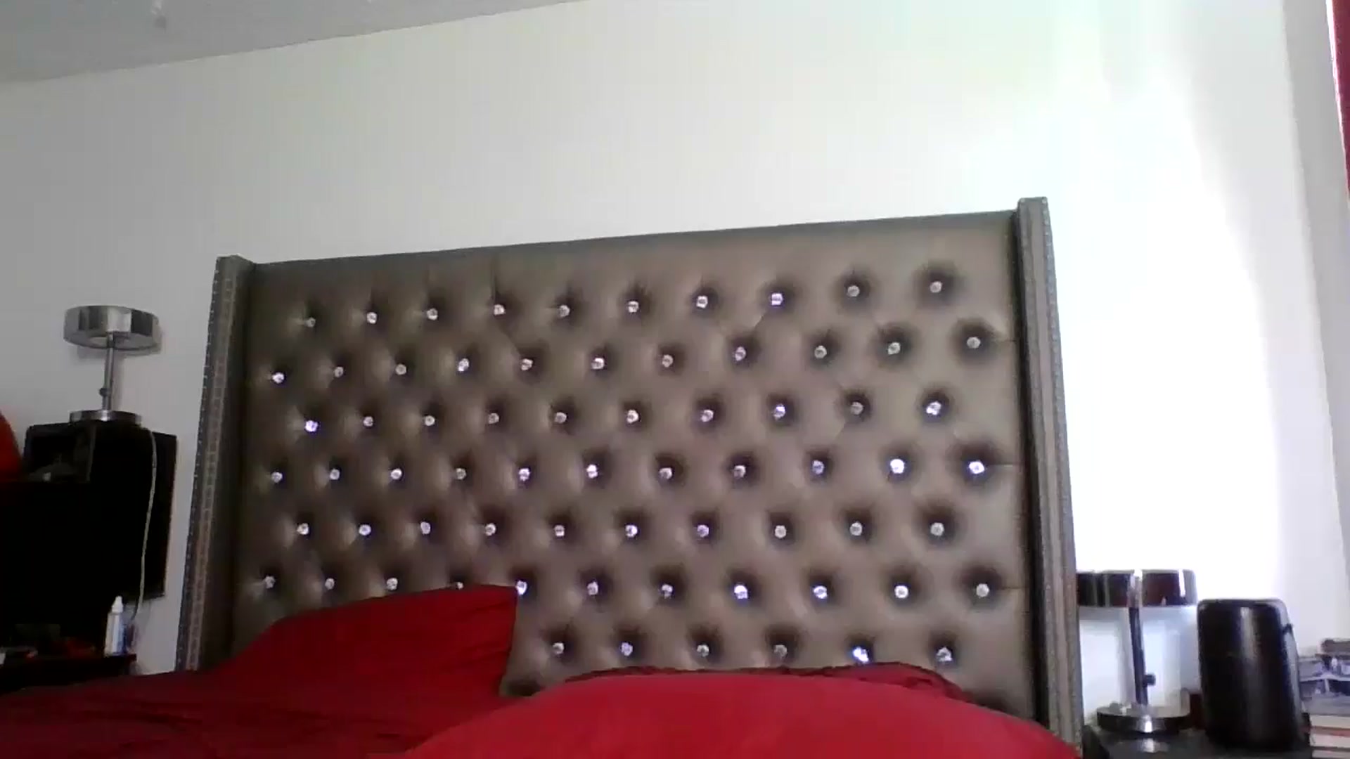 Gallery image thumbnail from Kezzlovesyou's myfreecams stream on, 03/21/2025, 17:34 image 11 of 20