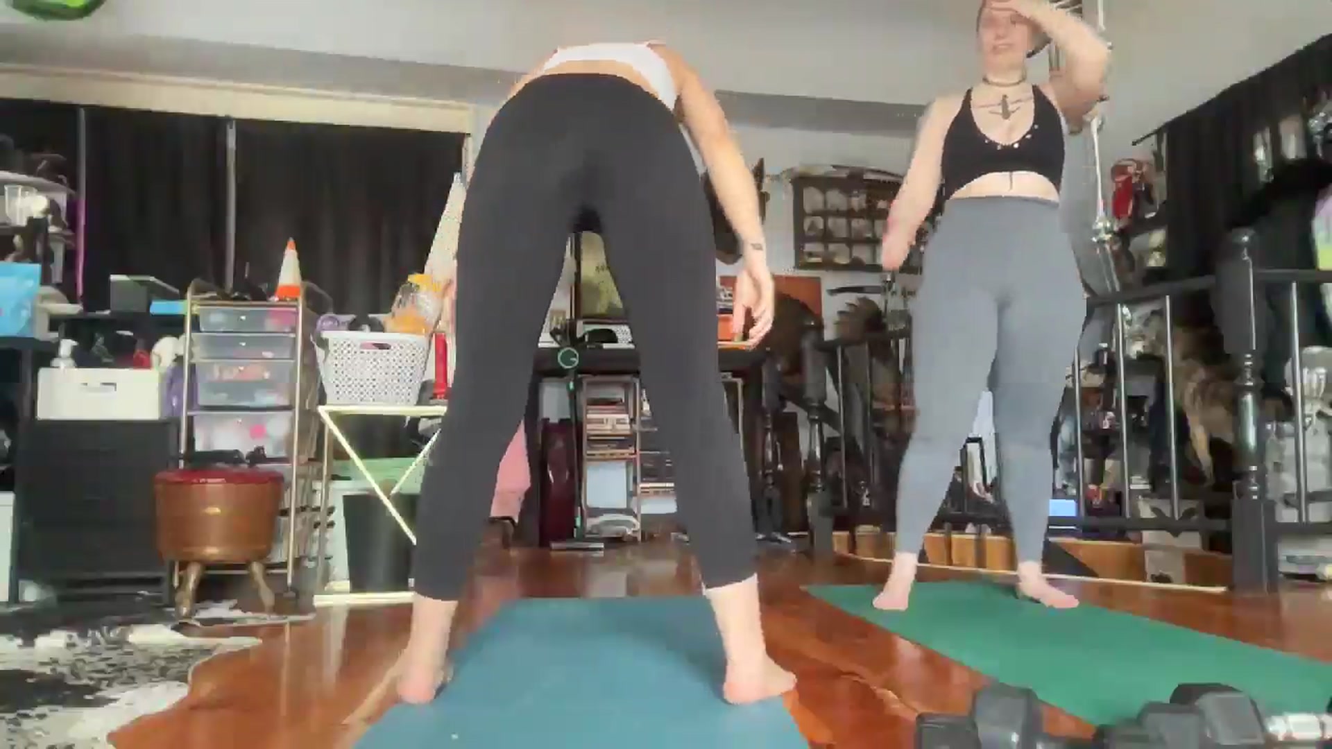 Gallery image thumbnail from Kezzlovesyou's myfreecams stream on, 04/14/2025, 15:01 image 12 of 20