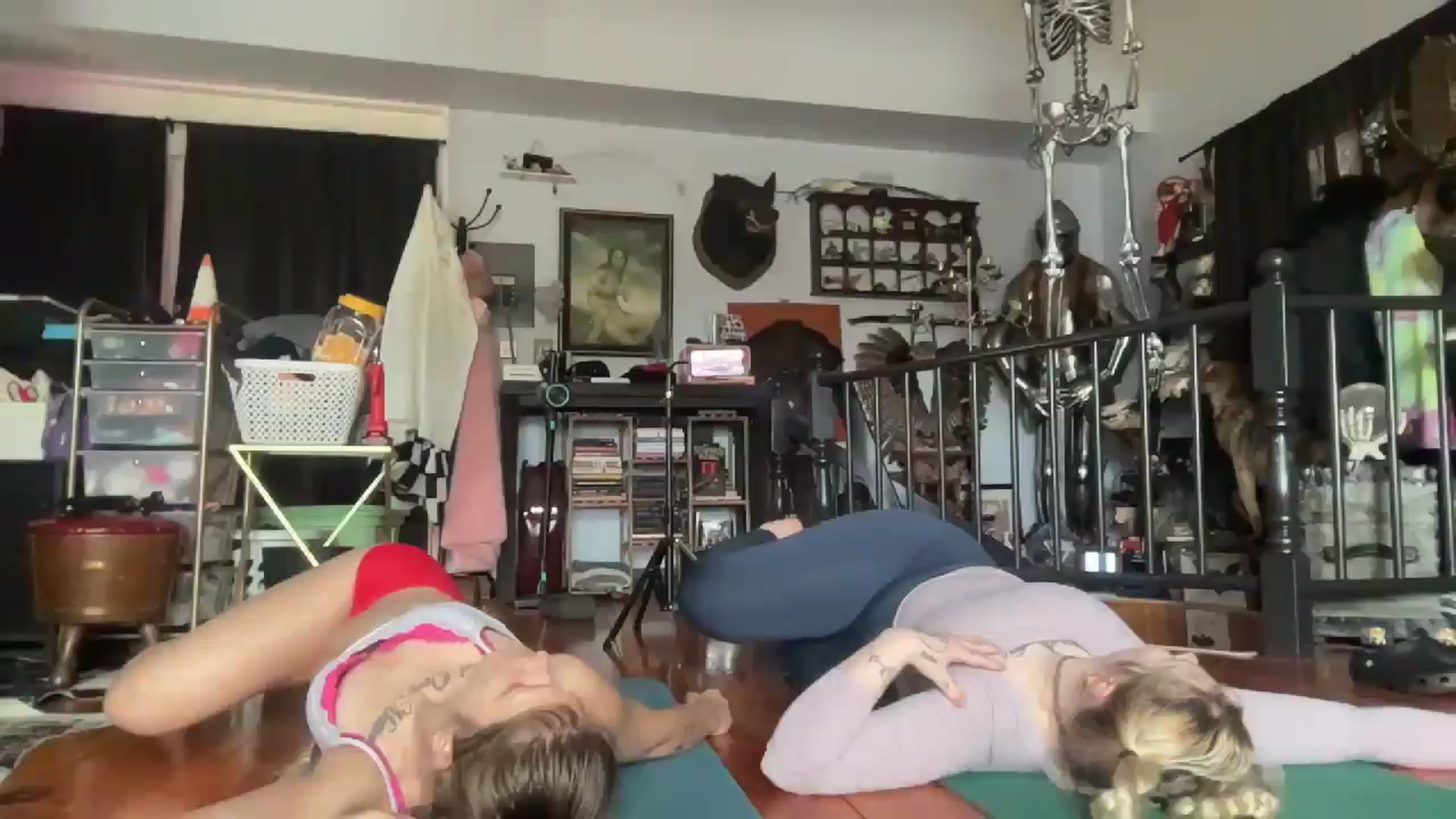 Gallery image thumbnail from Kezzlovesyou's myfreecams stream on, 04/15/2025, 15:56 image 5 of 20