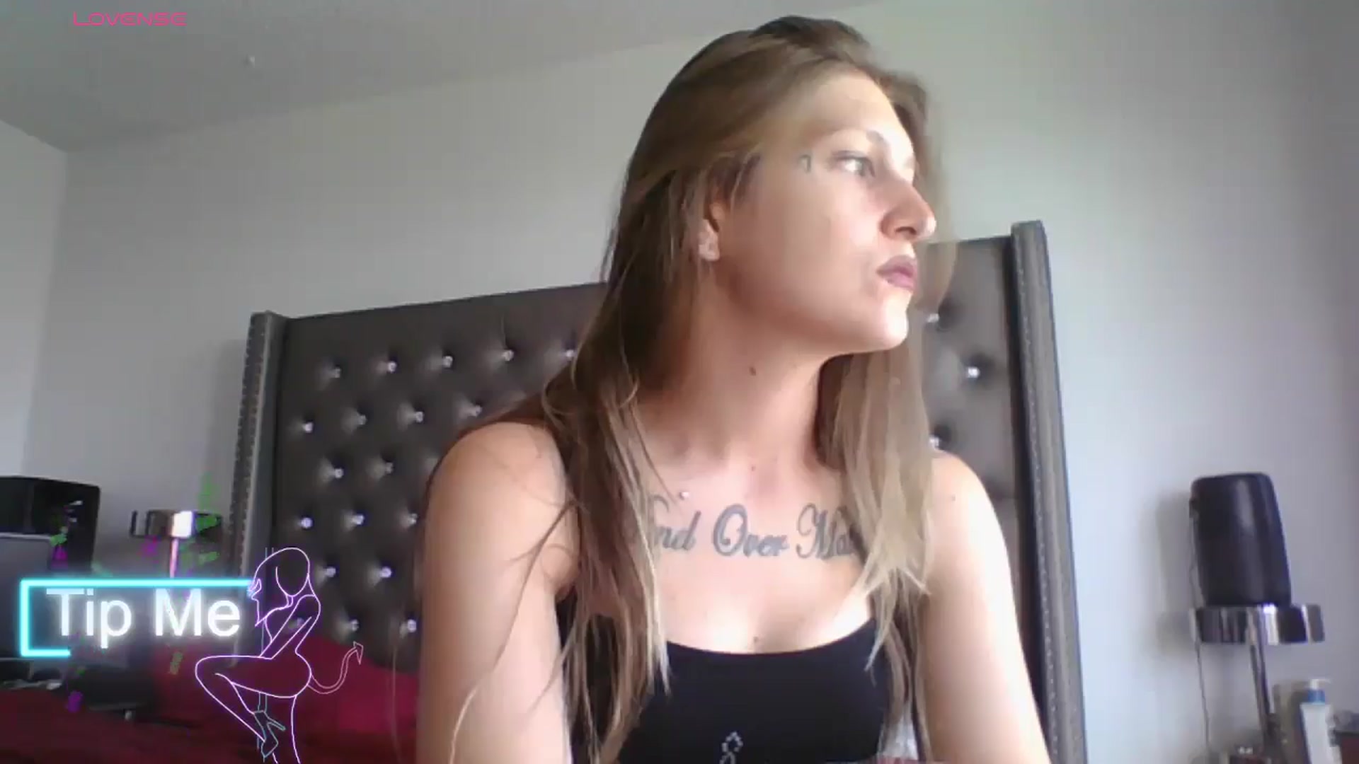 Gallery image thumbnail from Kezzlovesyou's myfreecams stream on, 06/21/2025, 23:28 image 7 of 20