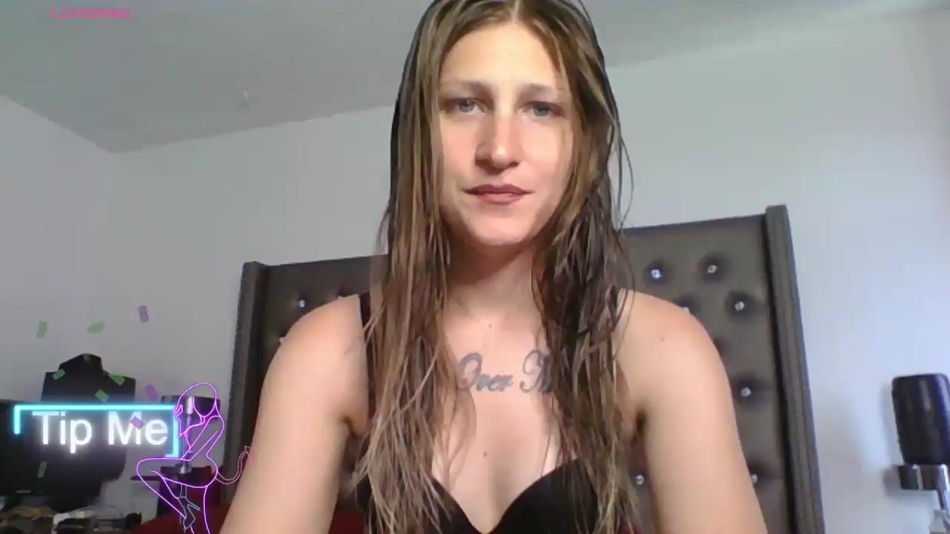 Gallery image thumbnail from Kezzlovesyou's myfreecams stream on, 06/27/2025, 21:00 image 1 of 20
