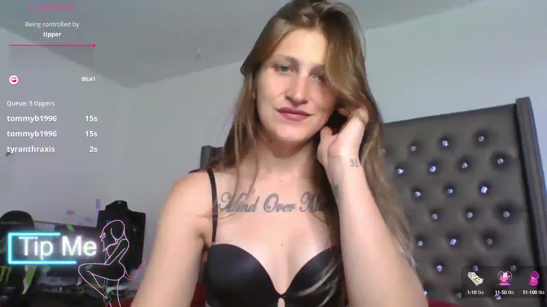 Gallery image thumbnail from Kezzlovesyou's myfreecams stream on, 06/27/2025, 23:11 image 6 of 20