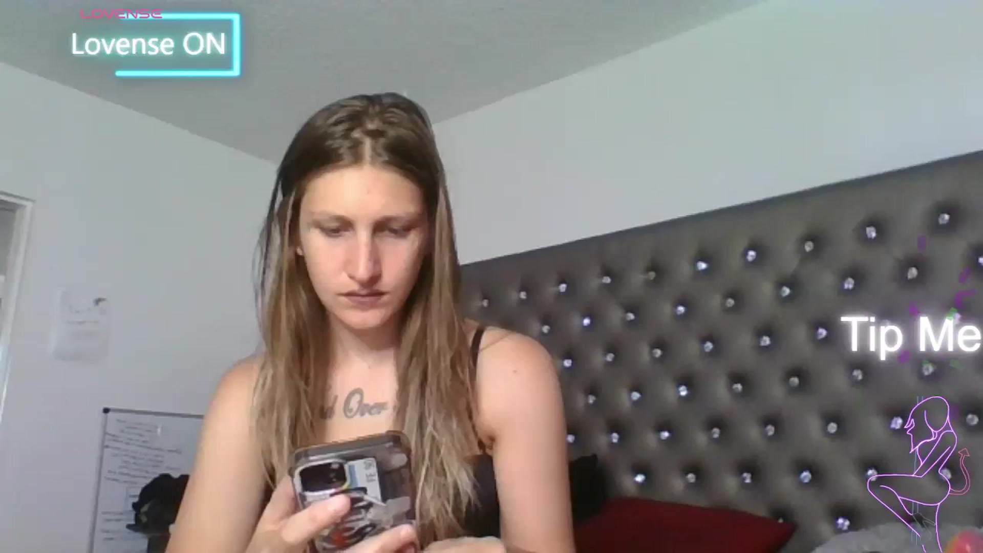 Gallery image thumbnail from Kezzlovesyou's myfreecams stream on, 07/08/2025, 18:42 image 14 of 20