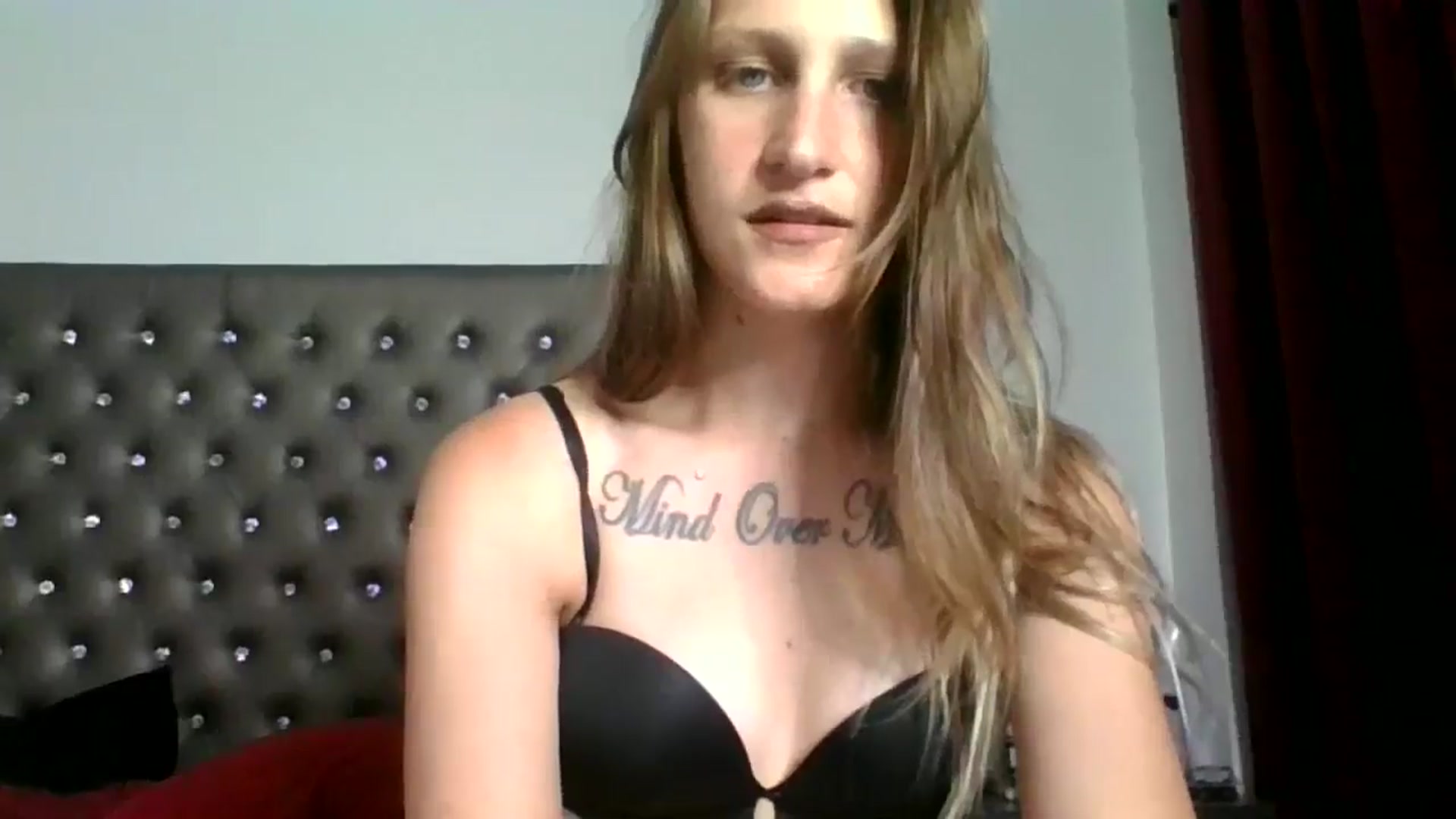 Gallery image thumbnail from Kezzlovesyou's myfreecams stream on, 07/10/2025, 05:53 image 2 of 20