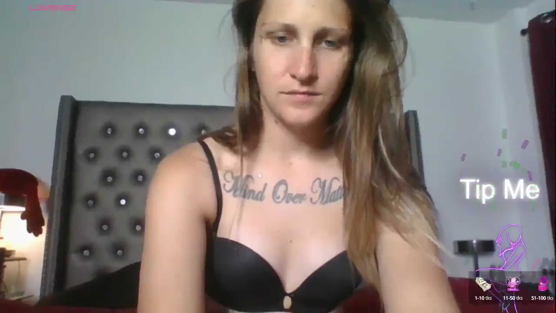 Gallery image thumbnail from Kezzlovesyou's myfreecams stream on, 07/31/2025, 04:59 image 14 of 20