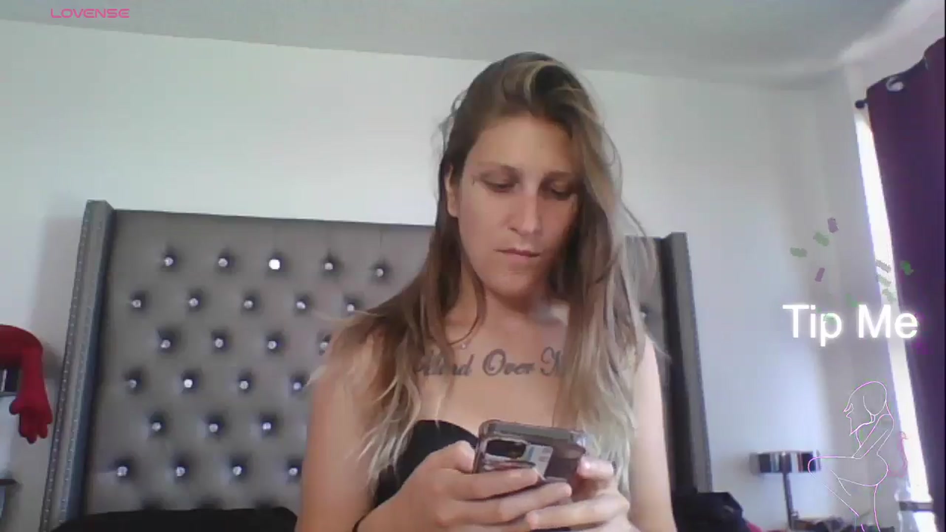 Gallery image thumbnail from Kezzlovesyou's myfreecams stream on, 07/31/2025, 21:53 image 9 of 20