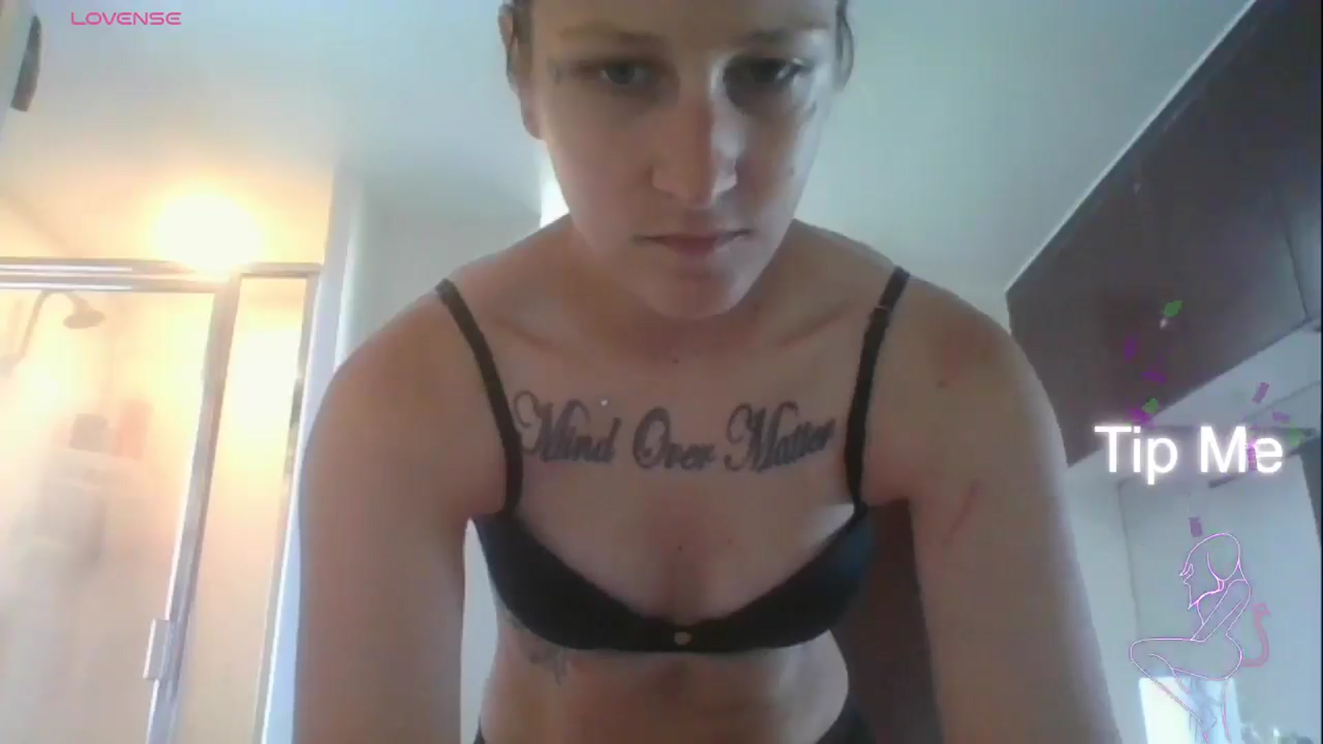 Gallery image thumbnail from Kezzlovesyou's myfreecams stream on, 08/05/2025, 20:33 image 8 of 20