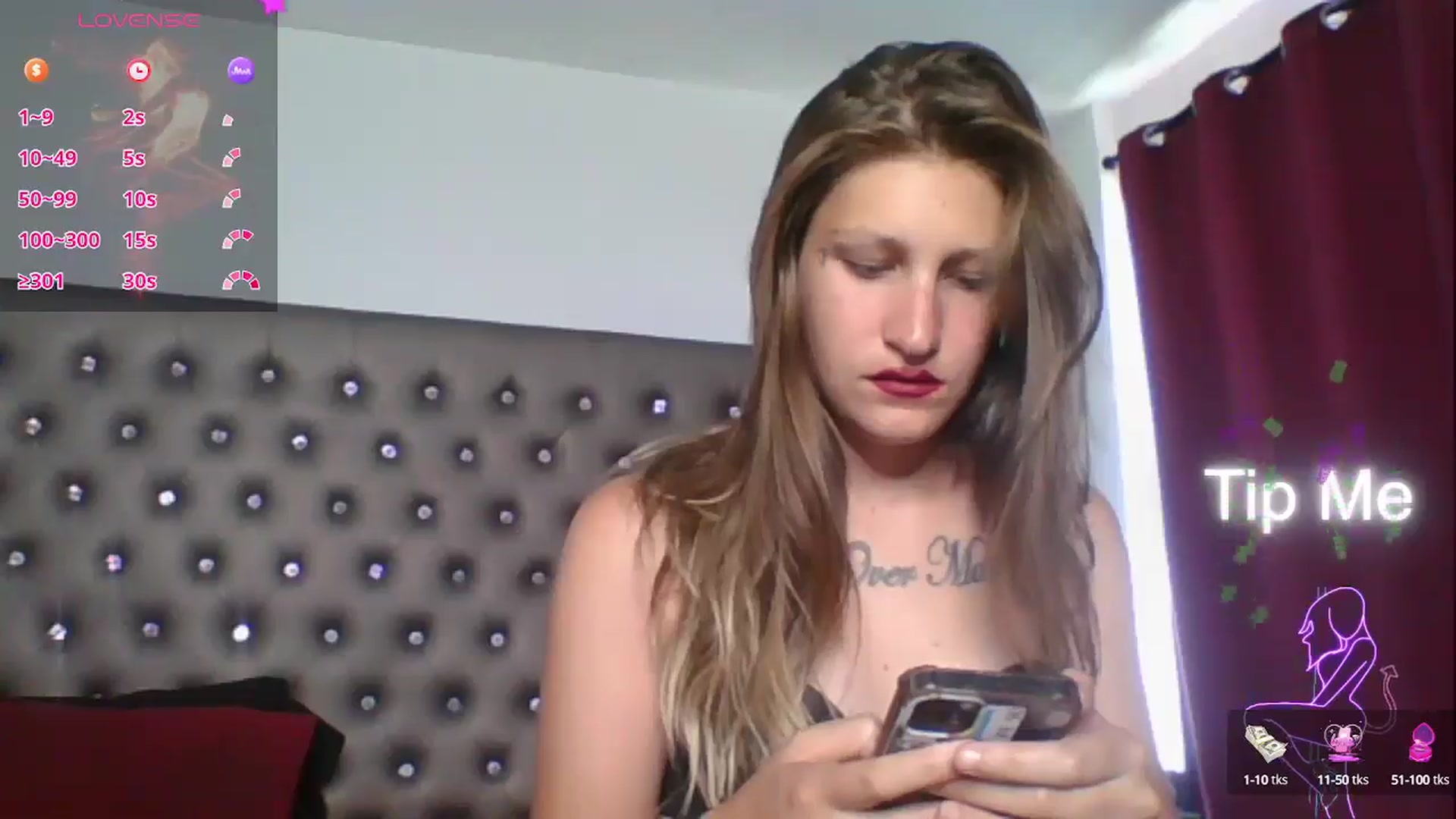 Gallery image thumbnail from Kezzlovesyou's myfreecams stream on, 08/11/2025, 21:56 image 8 of 20