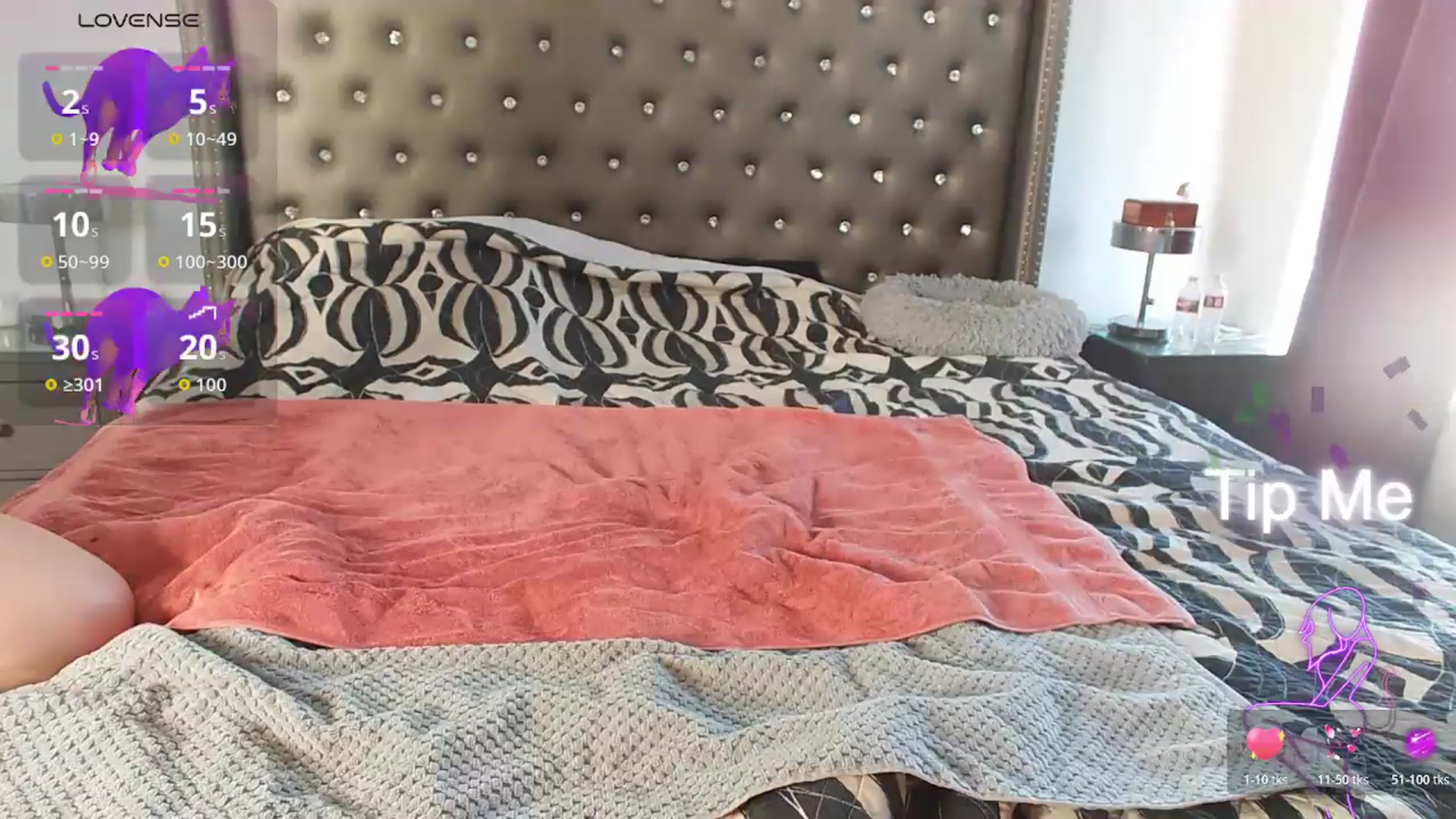 Gallery image thumbnail from Kezzlovesyou's myfreecams stream on, 06/28/2026, 01:17 image 12 of 20
