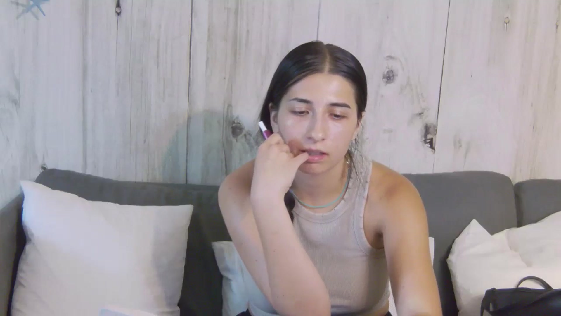 Gallery image thumbnail from Khadijaa's myfreecams stream on, 07/16/2024, 14:10 image 3 of 20