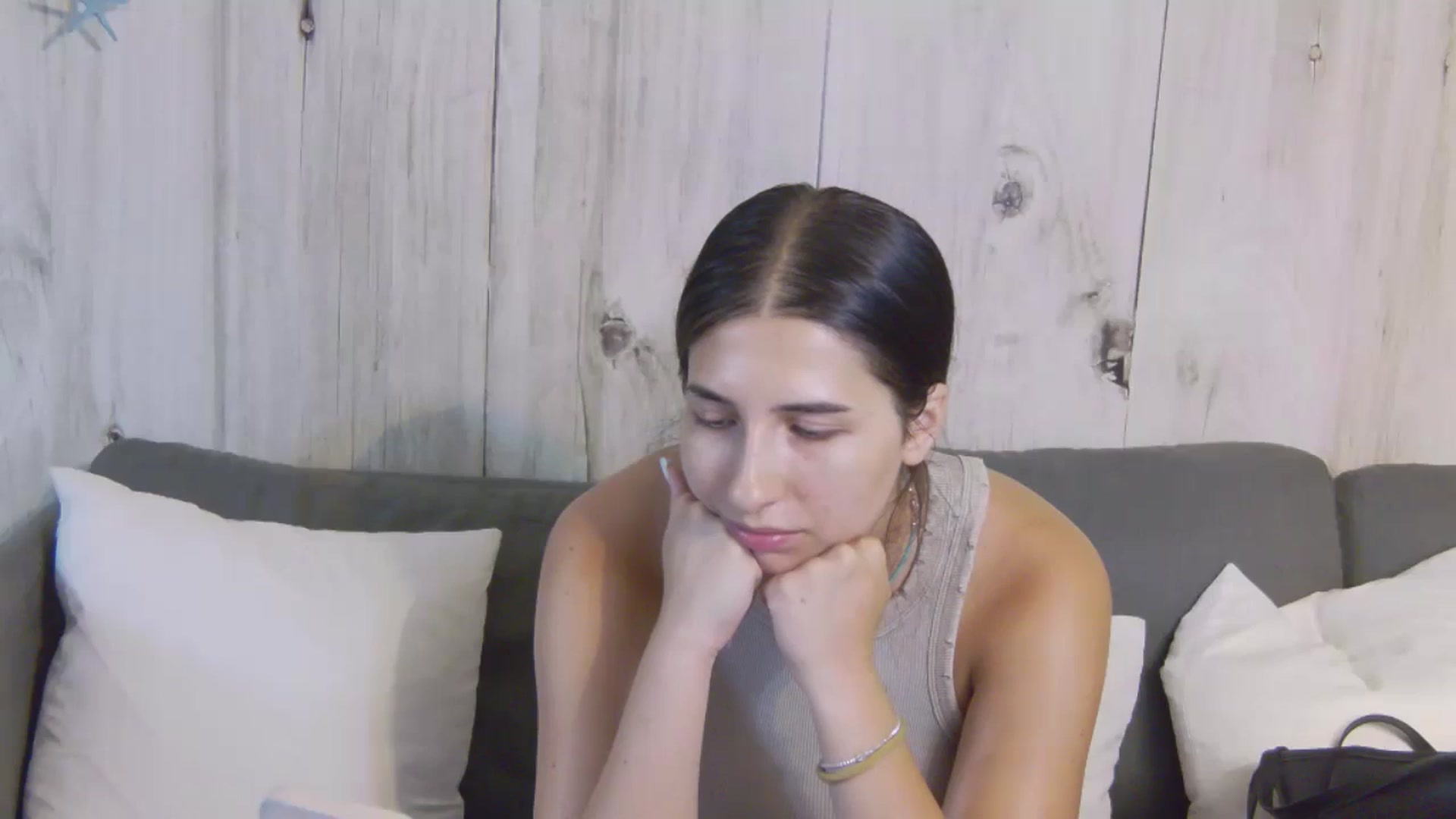 Gallery image thumbnail from Khadijaa's myfreecams stream on, 07/16/2024, 14:10 image 13 of 20