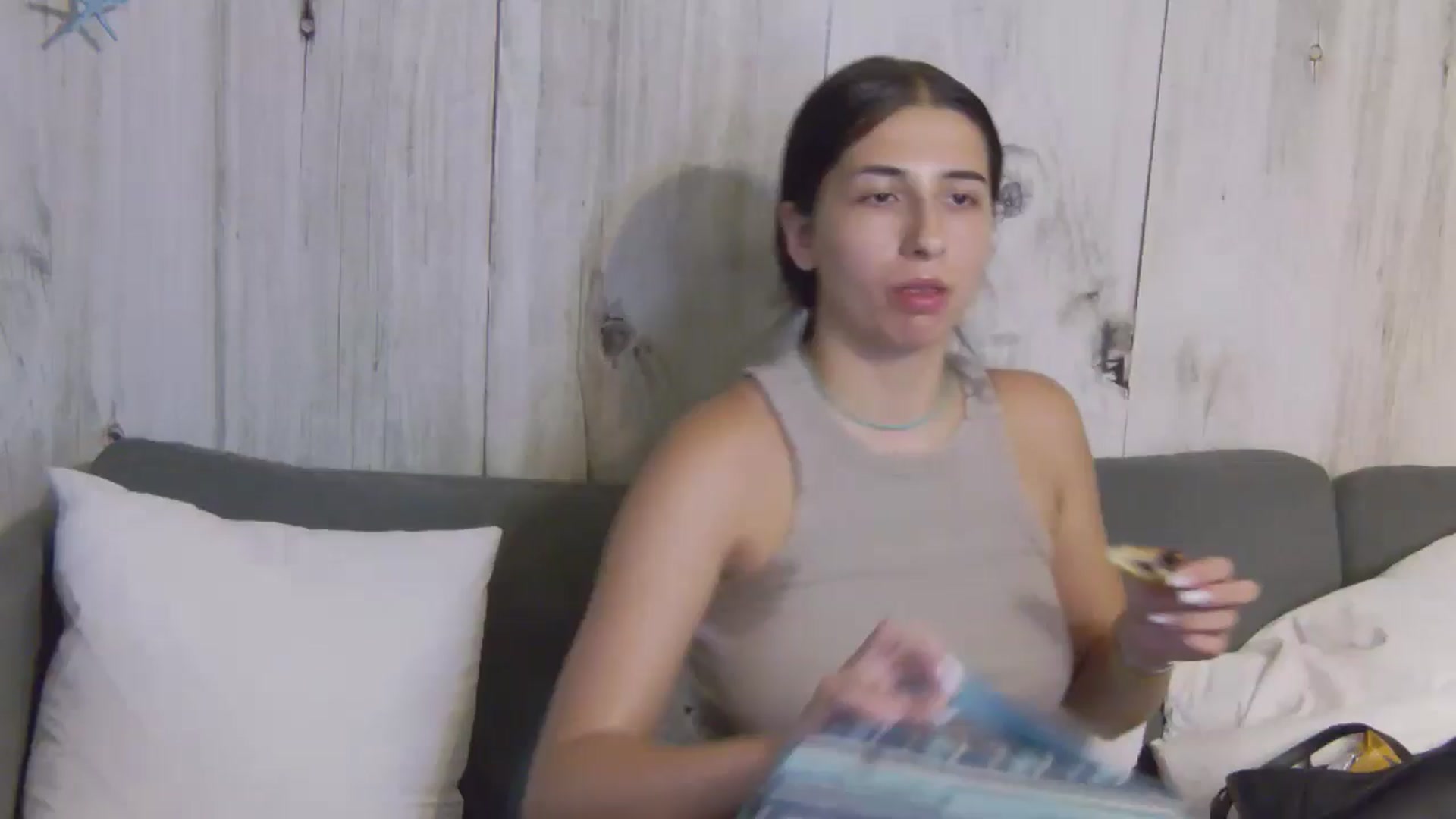Gallery image thumbnail from Khadijaa's myfreecams stream on, 07/16/2024, 14:34 image 1 of 20