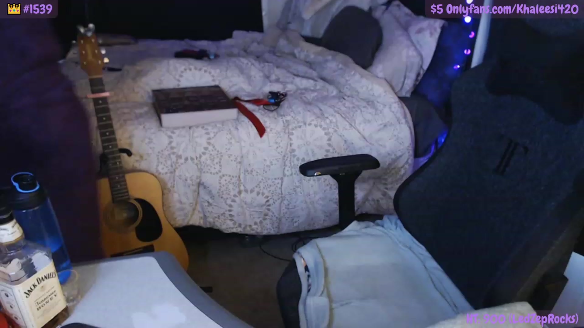 Gallery image thumbnail from Khaleesi420's myfreecams stream on, 12/11/2022, 15:21 image 11 of 20