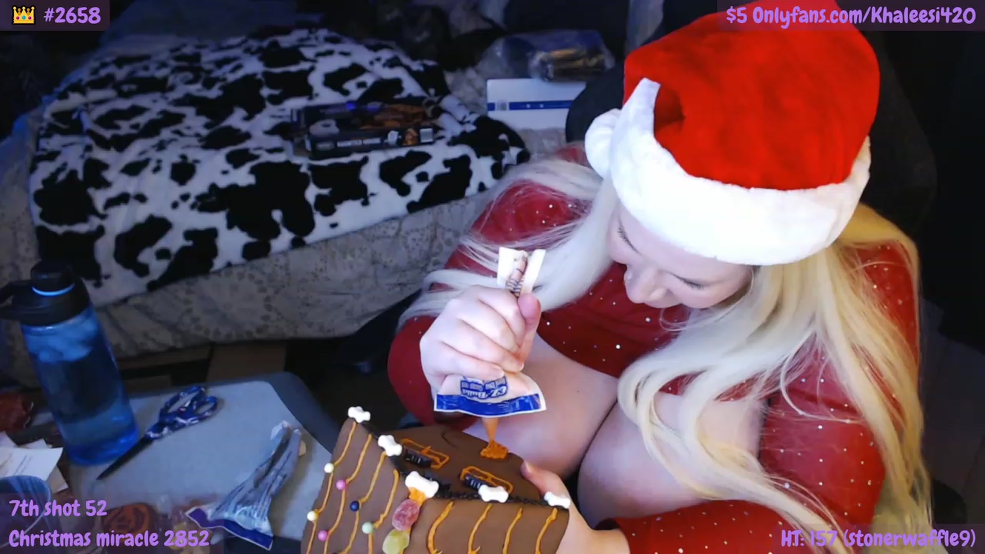 Gallery image thumbnail from Khaleesi420's myfreecams stream on, 12/26/2022, 13:27 image 19 of 20