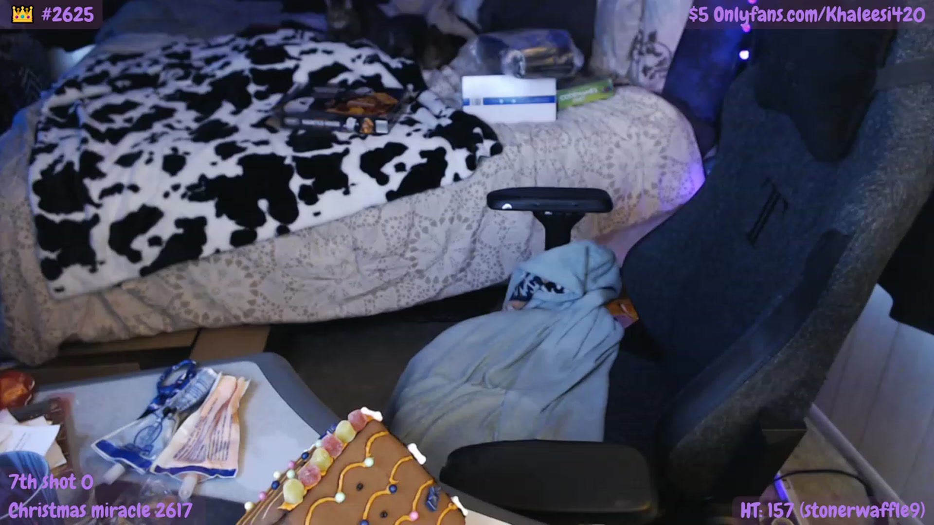 Gallery image thumbnail from Khaleesi420's myfreecams stream on, 12/26/2022, 16:45 image 2 of 20