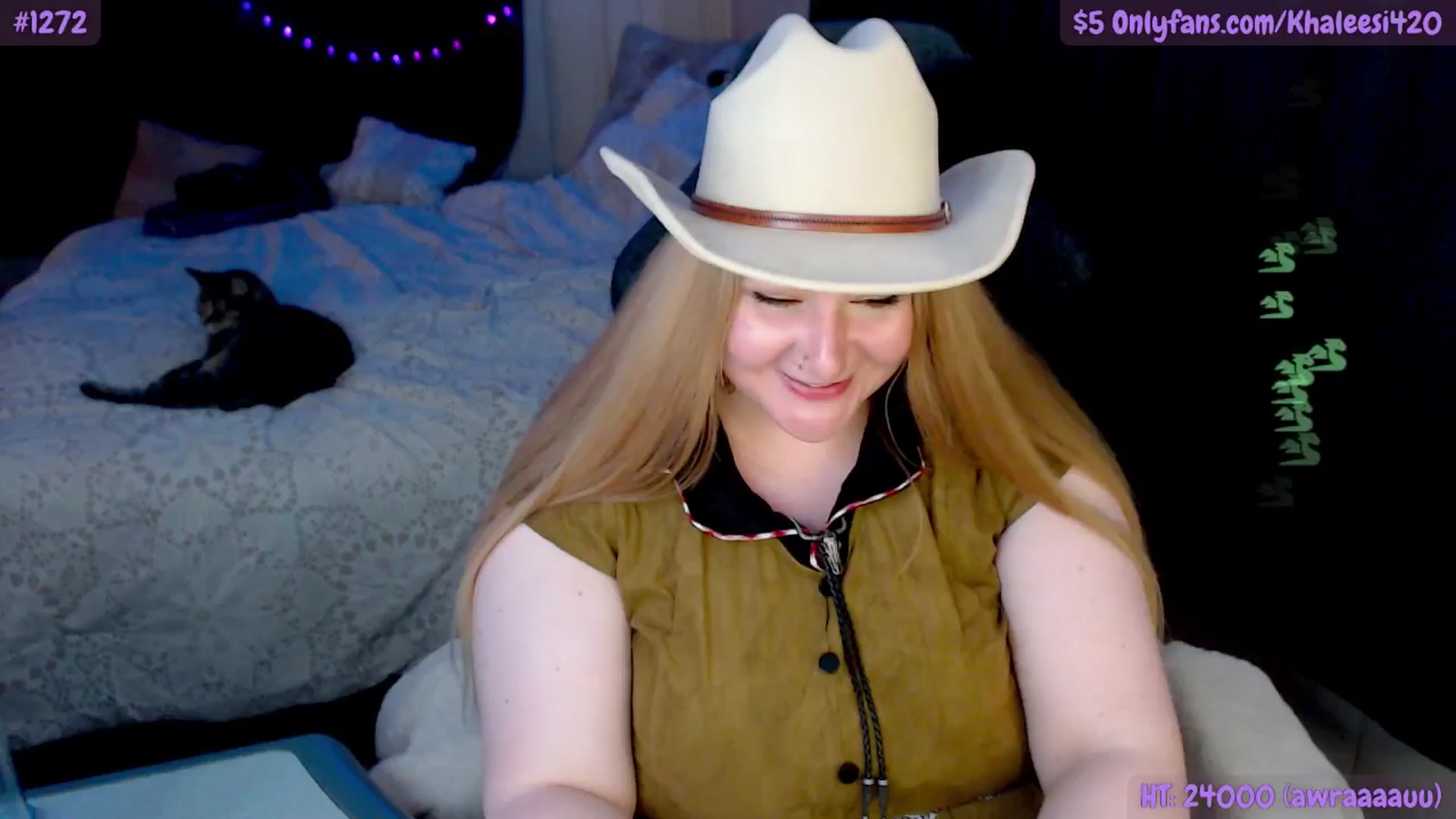 Gallery image thumbnail from Khaleesi420's myfreecams stream on, 10/18/2025, 09:29 image 5 of 20