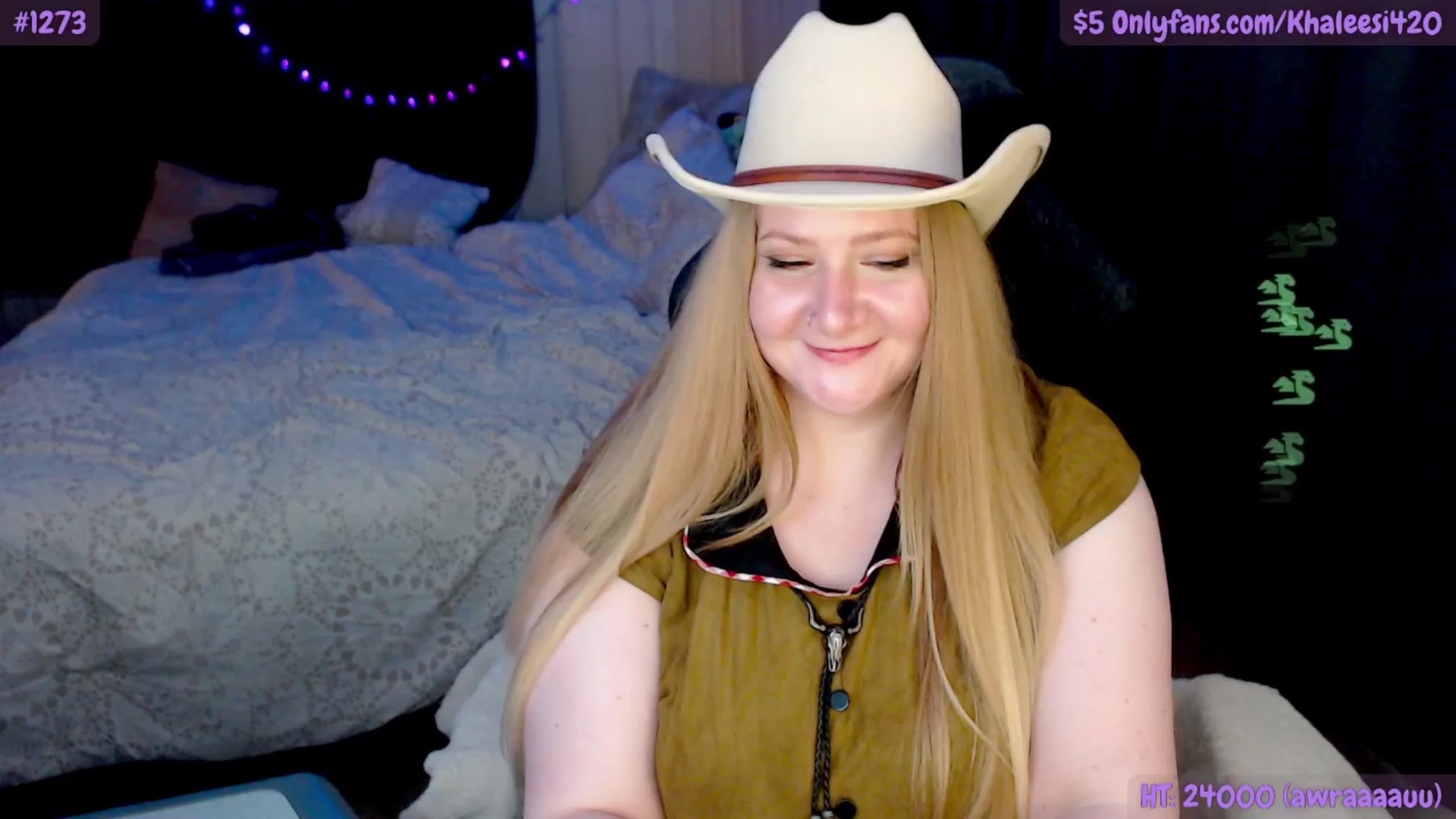 Gallery image thumbnail from Khaleesi420's myfreecams stream on, 10/18/2025, 09:29 image 12 of 20