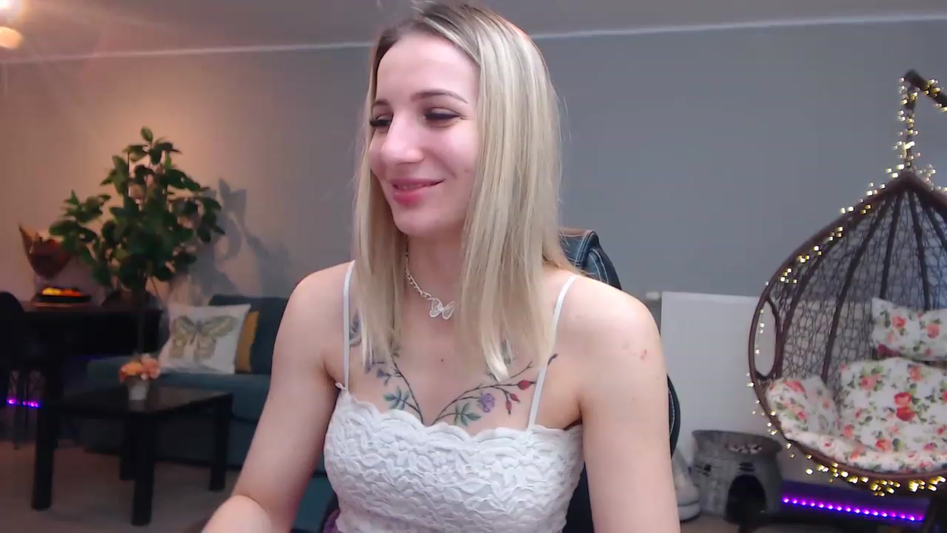 Gallery image thumbnail from KhalessiST's myfreecams stream on, 02/26/2023, 08:59 image 14 of 20