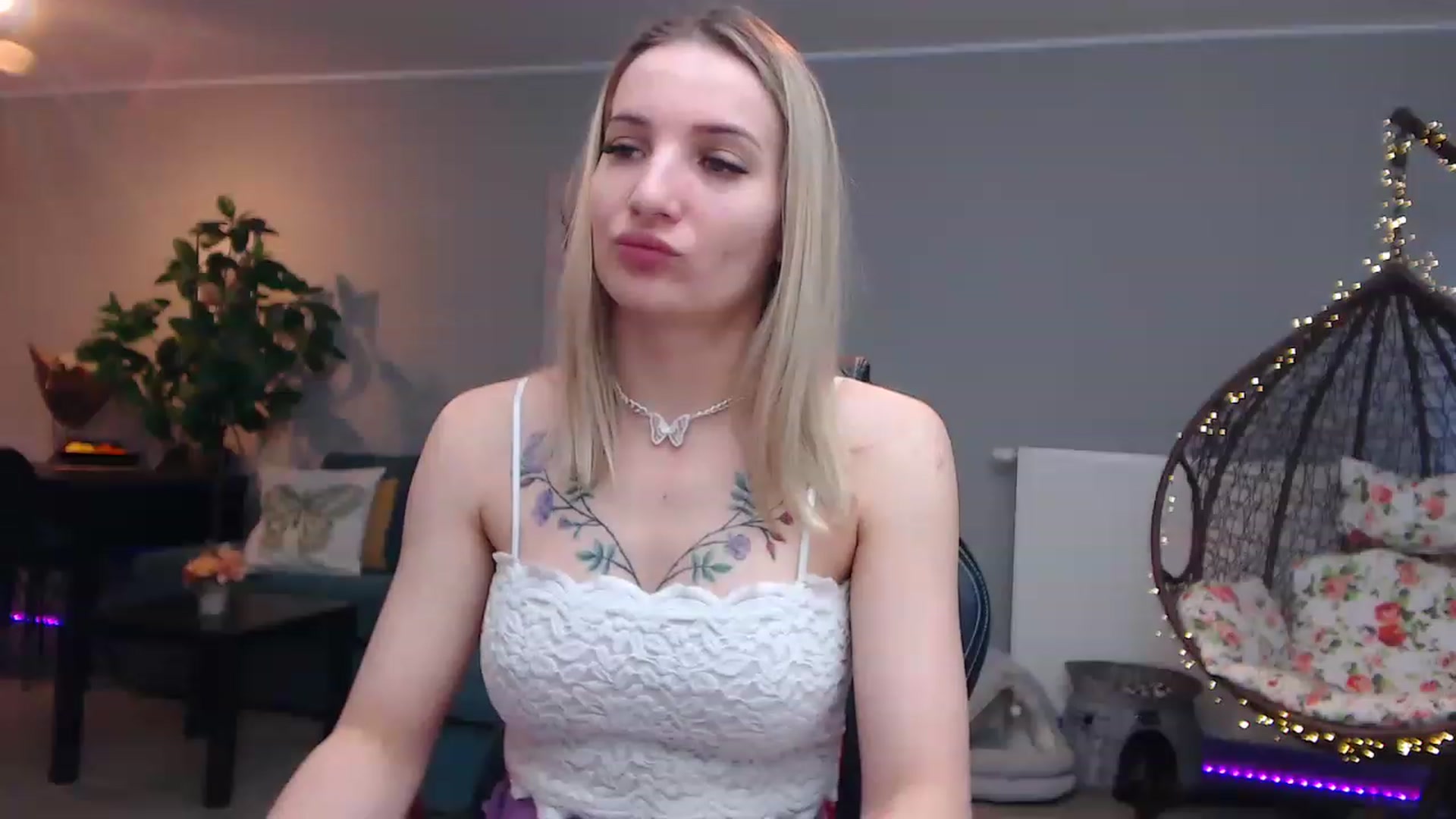 Gallery image thumbnail from KhalessiST's myfreecams stream on, 02/26/2023, 08:59 image 11 of 20