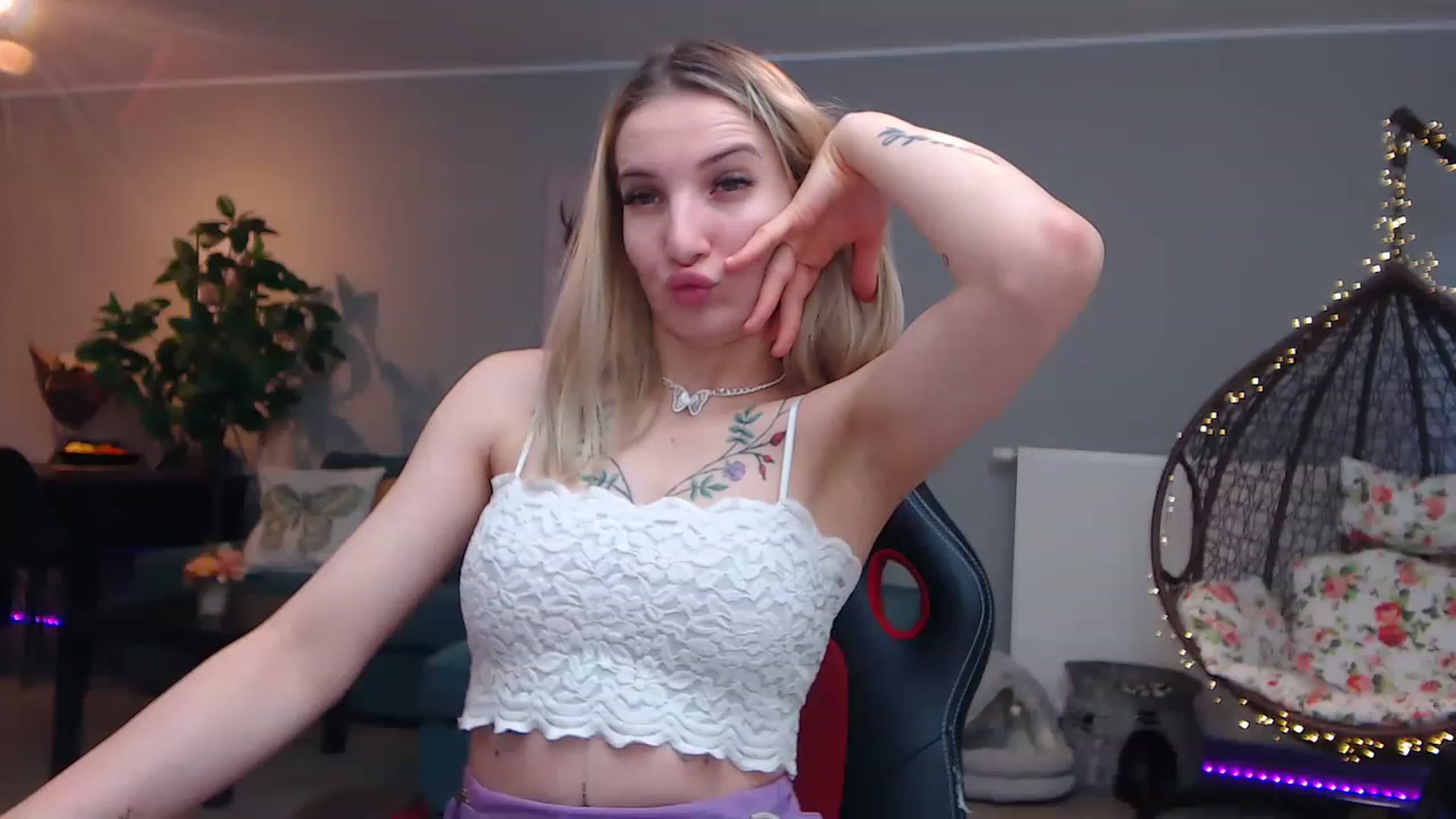 Gallery image thumbnail from KhalessiST's myfreecams stream on, 02/26/2023, 08:59 image 9 of 20