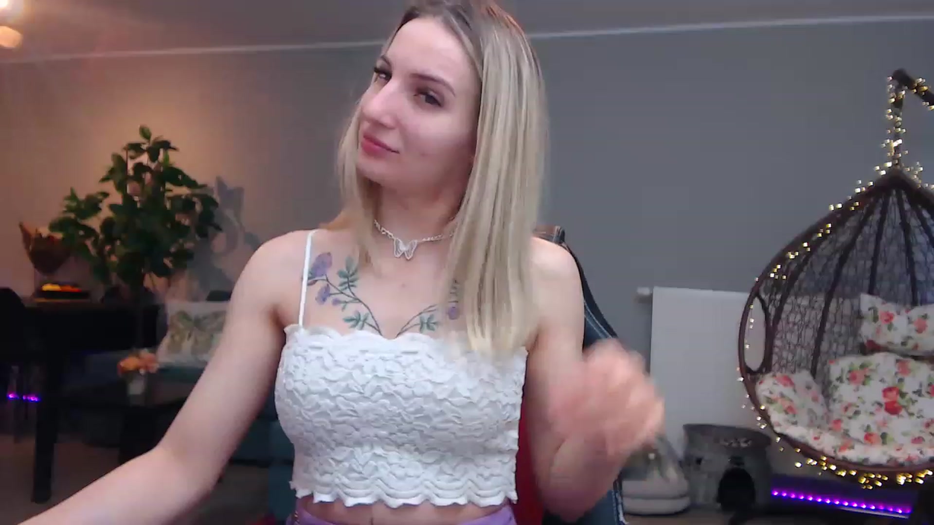 Gallery image thumbnail from KhalessiST's myfreecams stream on, 02/26/2023, 08:59 image 8 of 20