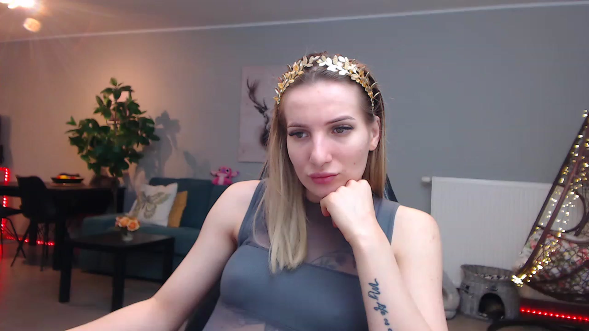 Gallery image thumbnail from KhalessiST's myfreecams stream on, 03/05/2023, 09:11 image 7 of 20