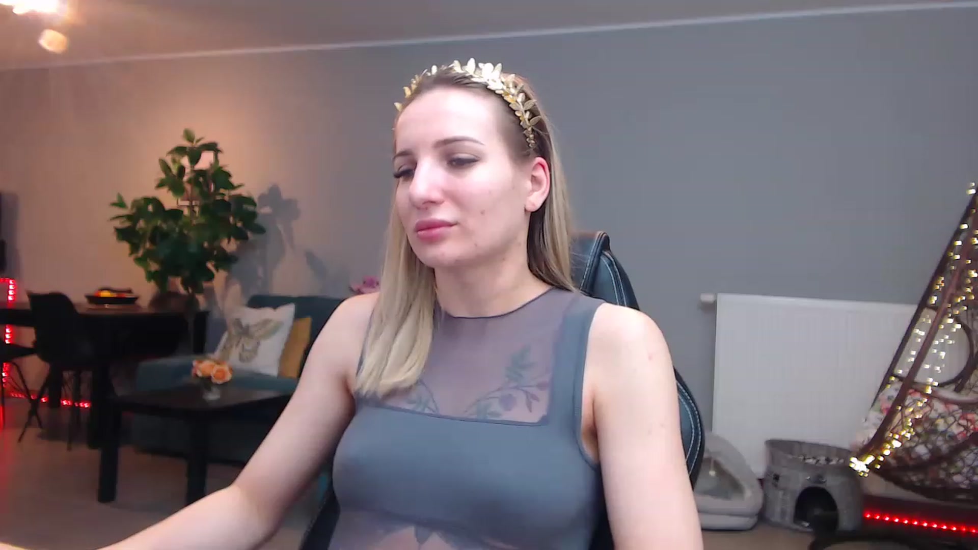 Gallery image thumbnail from KhalessiST's myfreecams stream on, 03/05/2023, 09:11 image 2 of 20