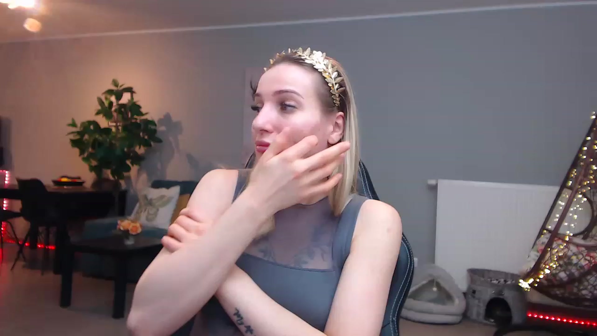 Gallery image thumbnail from KhalessiST's myfreecams stream on, 03/05/2023, 09:11 image 5 of 20