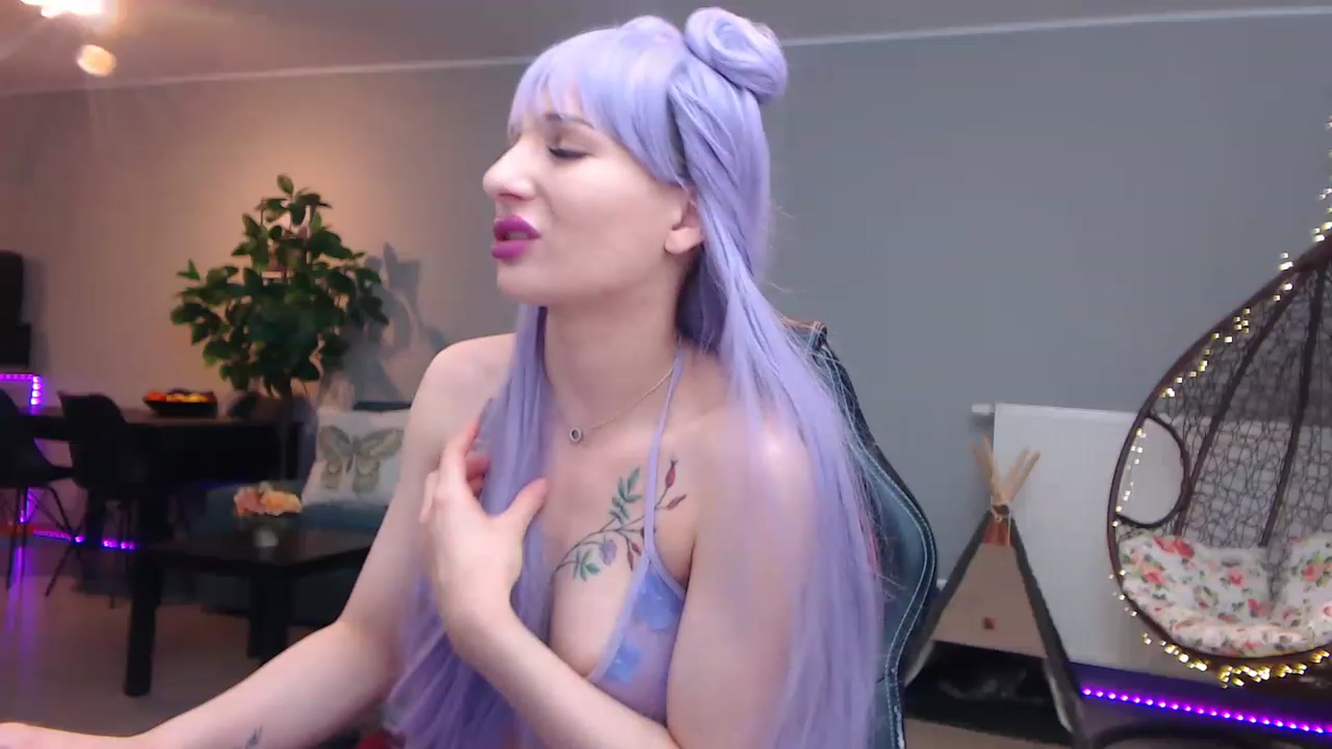 Gallery image thumbnail from KhalessiST's myfreecams stream on, 04/06/2023, 08:18 image 11 of 20