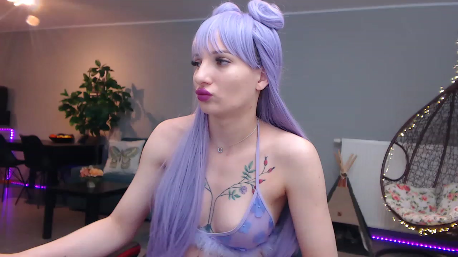 Gallery image thumbnail from KhalessiST's myfreecams stream on, 04/06/2023, 08:18 image 4 of 20