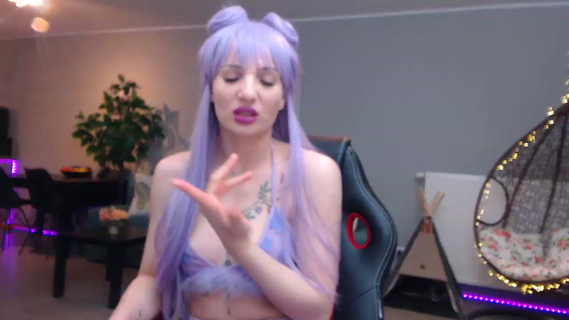 Gallery image thumbnail from KhalessiST's myfreecams stream on, 04/06/2023, 08:18 image 6 of 20