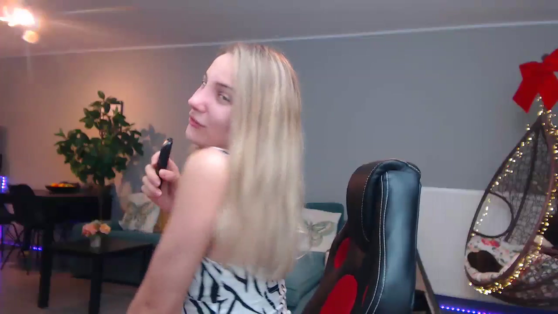 Gallery image thumbnail from KhalessiST's myfreecams stream on, 11/07/2023, 09:15 image 4 of 20