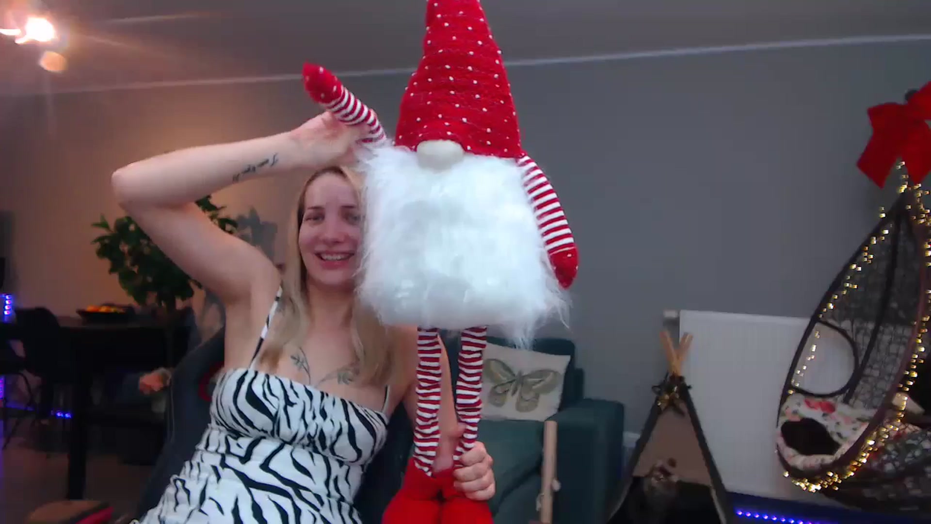 Gallery image thumbnail from KhalessiST's myfreecams stream on, 11/07/2023, 09:15 image 7 of 20