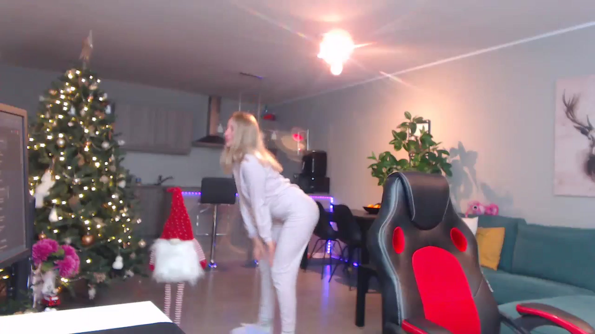 Gallery image thumbnail from KhalessiST's myfreecams stream on, 11/07/2023, 09:15 image 19 of 20