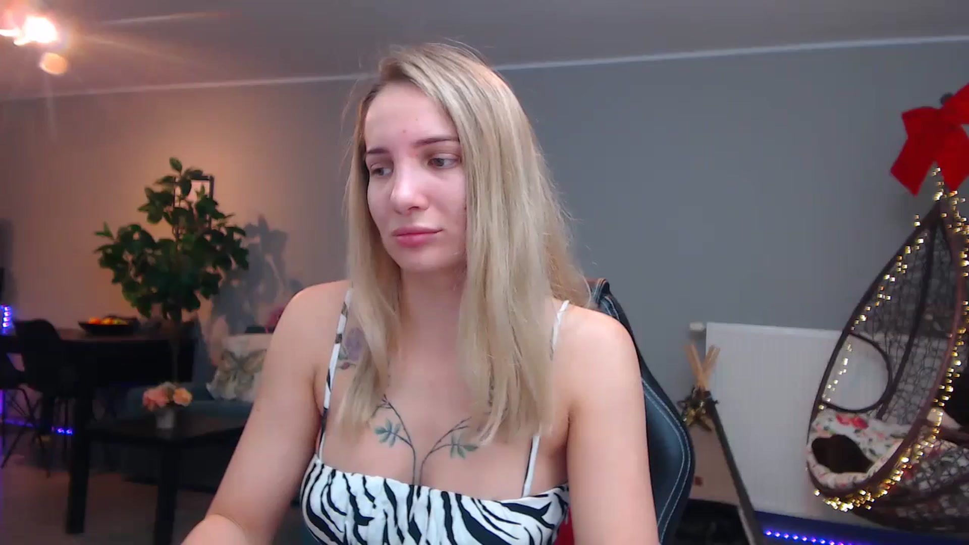 Gallery image thumbnail from KhalessiST's myfreecams stream on, 11/07/2023, 09:15 image 2 of 20